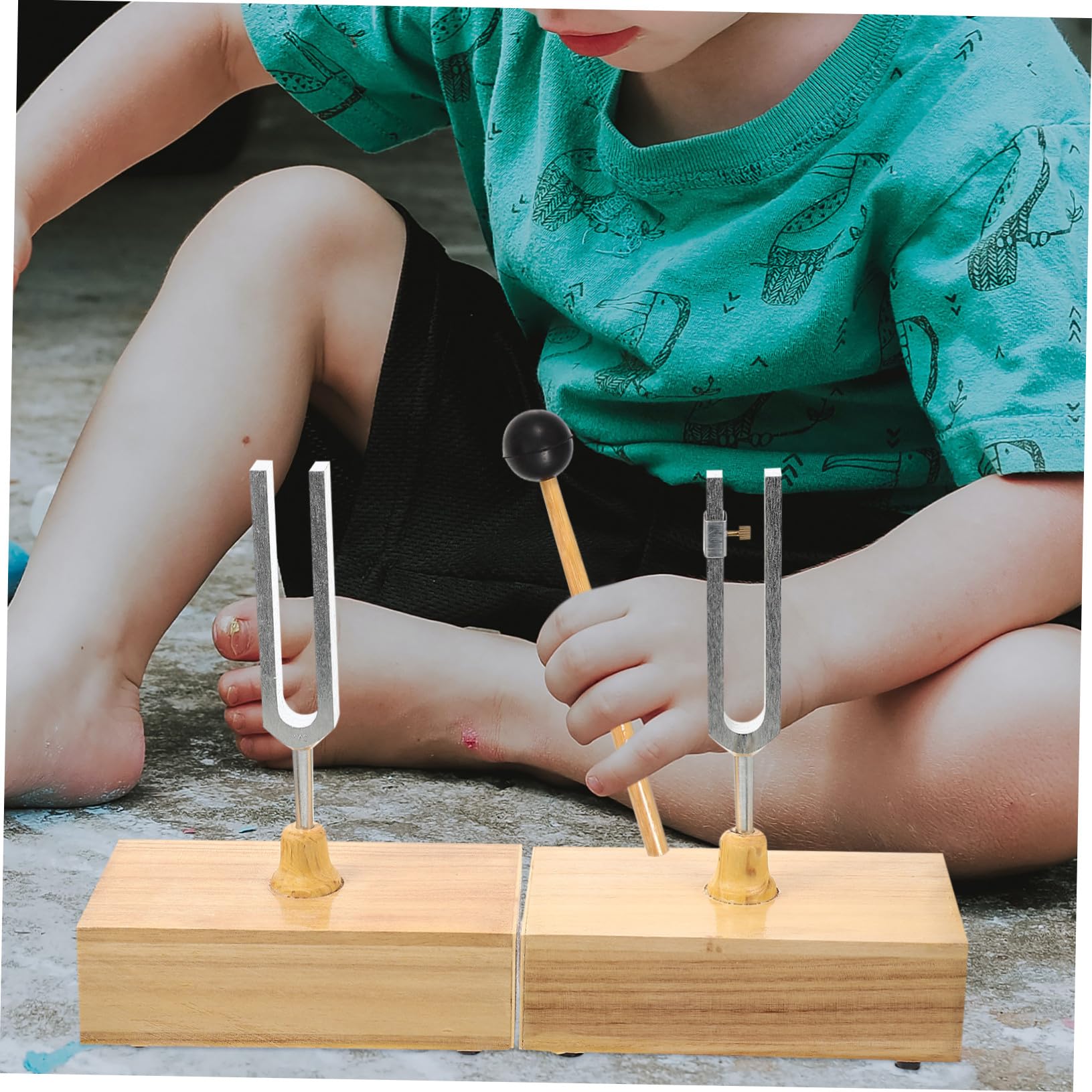 SOLUSTRE Stimmgabel Satz mit Hammer und Holzsockel 440 Hz Resonanz Drehgabel für Physikalische Experimente und Musikinstrumente Präzises Experimentierinstrument für Bildungszwecke