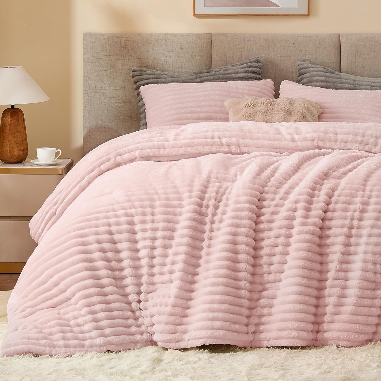 BEDELITE Fleece King Comforter Set -Super Soft & Warm Fluffy Pink Bedding, Luxury Fuzzy Heavy Bed Set for Winter with 2 Pillow Cases Pink King