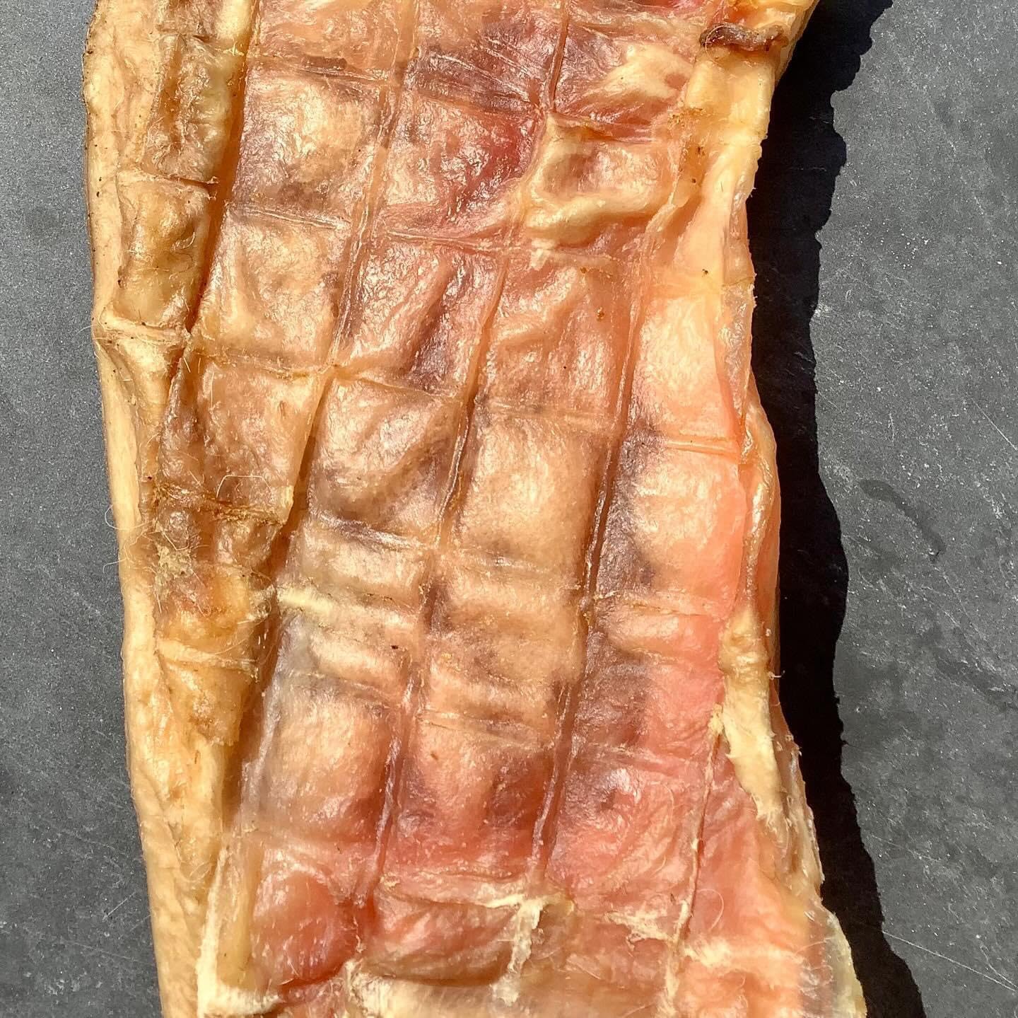 Rinderkopfhautplatten,2000g, Rinderkopfhautplatten getrocknet, Naturkauartikel aus Deutscher Herstellung, Premium Kausnack, ohne Chemie hergestellt