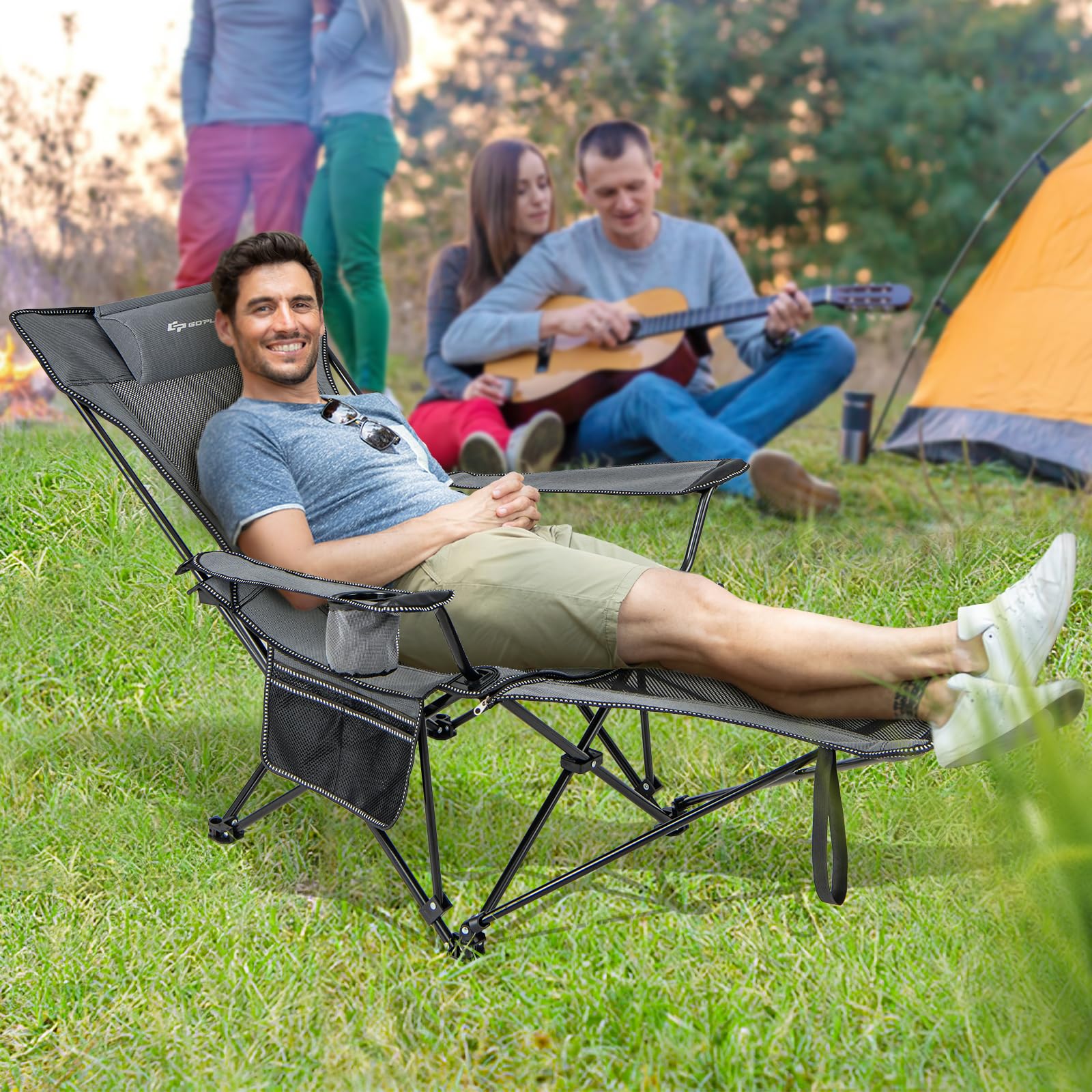 KOMFOTTEU Silla de Camping Plegable, Silla de Pesca con Respaldo Ajustable y Reposapiés Extraíble, Tumbona con Soporte para Bebidas, Bolsillo Lateral y Bolsa de Transporte (Gris)