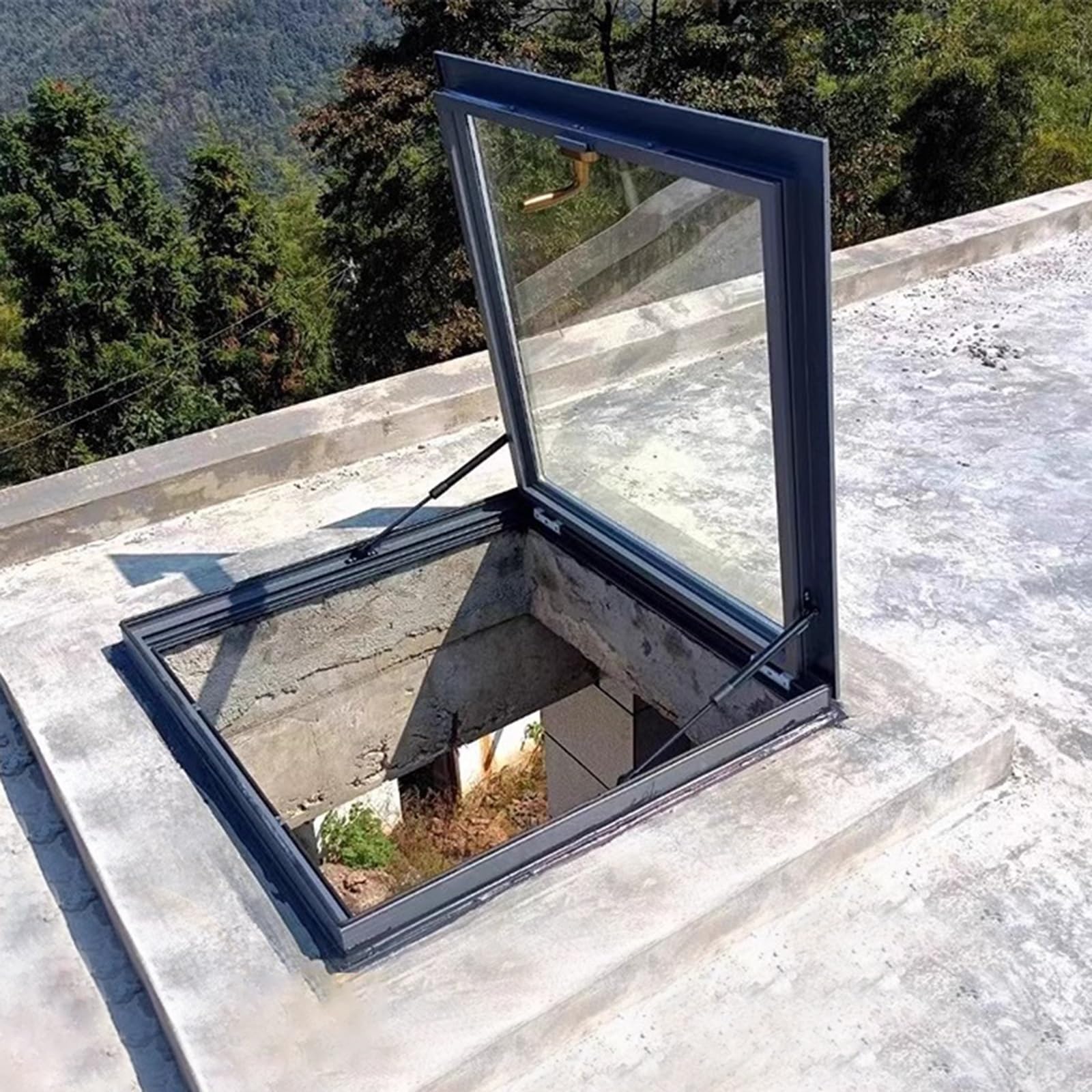 Ręczny świetlik do użytku na zewnątrz z aluminiową ramą i szkłem hartowanym, rozmiar niestandardowy (84 x 84 cm, do piwnicy
