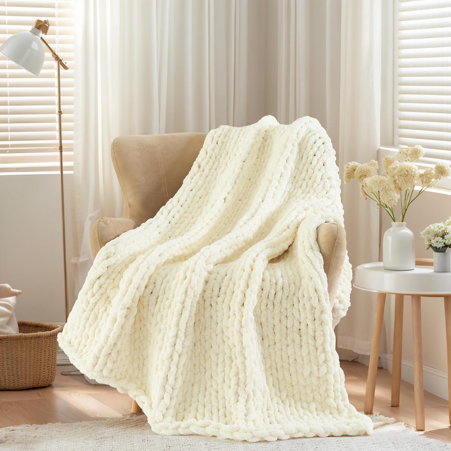 Chunky Knit Blanket Throw, Handmade Thick Cable Knit Crochet Blanket 50x60, White Soft Chenille Yarn Throw, Large Rope Knot Throw Blanket for Couch Home Decor Cream White Throw Blanket (50x60 Inches)