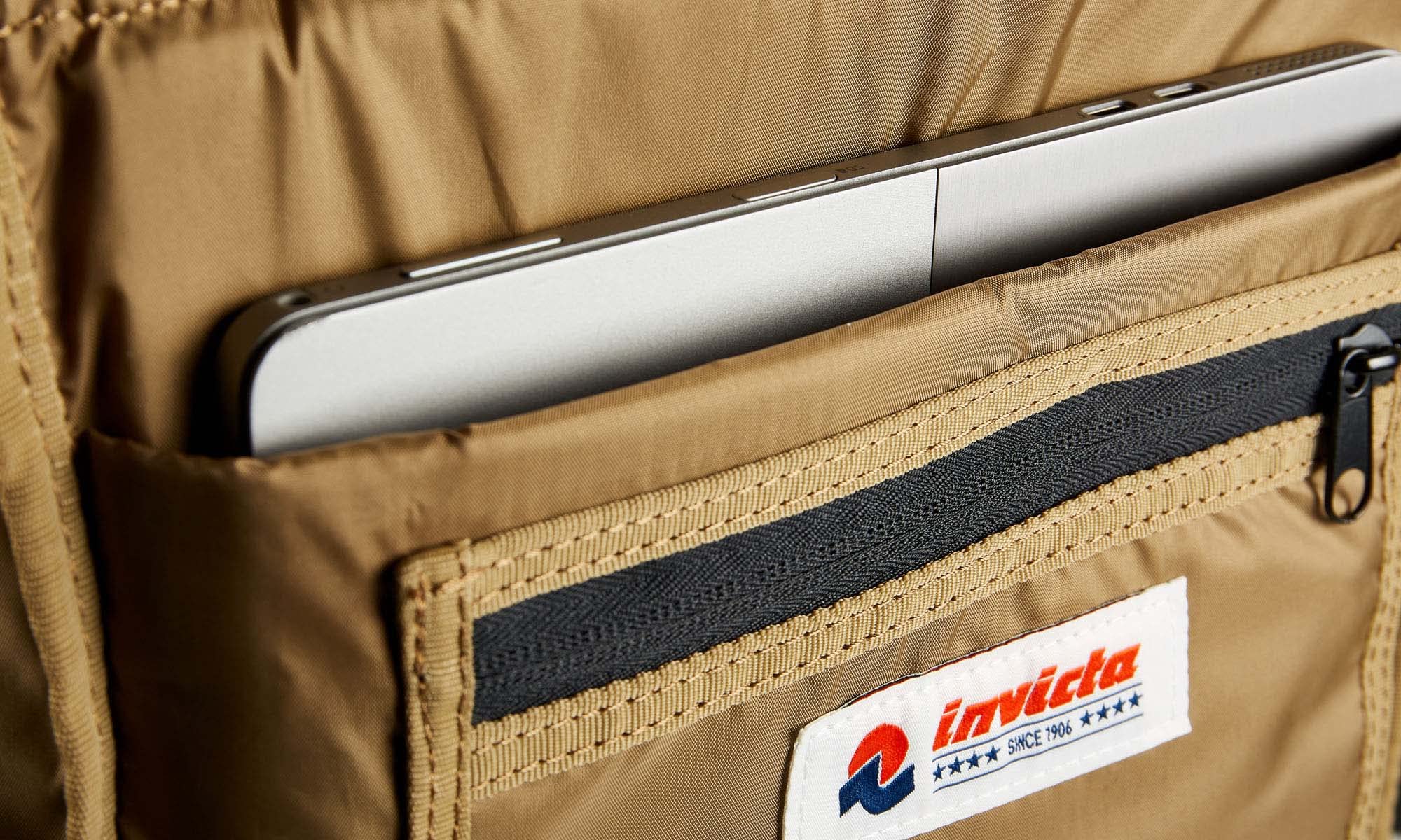 INVICTA Zaino - JOLLY SOLID - SMALL - Ufficio, Viaggio e Tempo Libero - Tasca Porta PC - Zainetto Donna e Uomo - 100% Eco Material