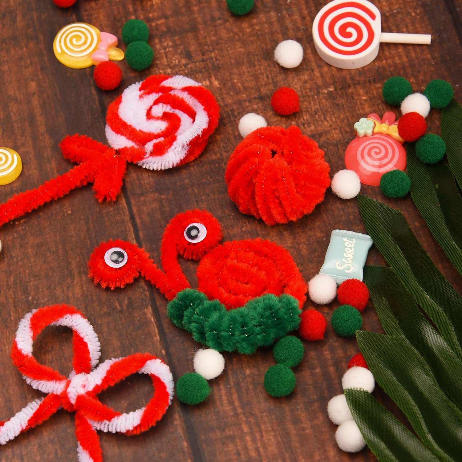 Lot De 150 Cure-pipes De Noël Comprenant 50 Tiges Chenille Vertes, 50 Tiges En Chenille Blanche Et 50 Cure-pipes Rouges Pour Loisirs Créatifs, Décorations De Noël (150 Pièces Rouge, Blanc, Vert