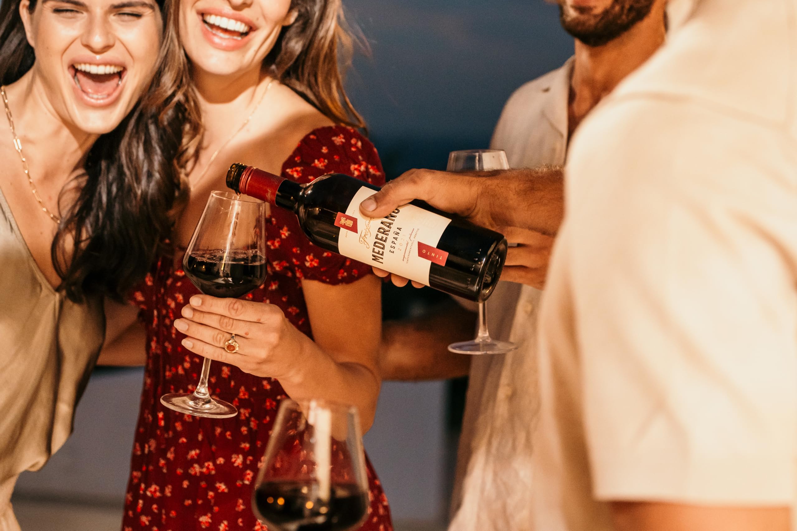 Freixenet Mederaño Tinto Spanischer Rotwein (6 x 0,75 l) Spanish Red Wine, Wein, halbtrocken mit Aromen von Kirsche und Heidelbeere, zu kräftigen Speisen und würzigem Gemüse
