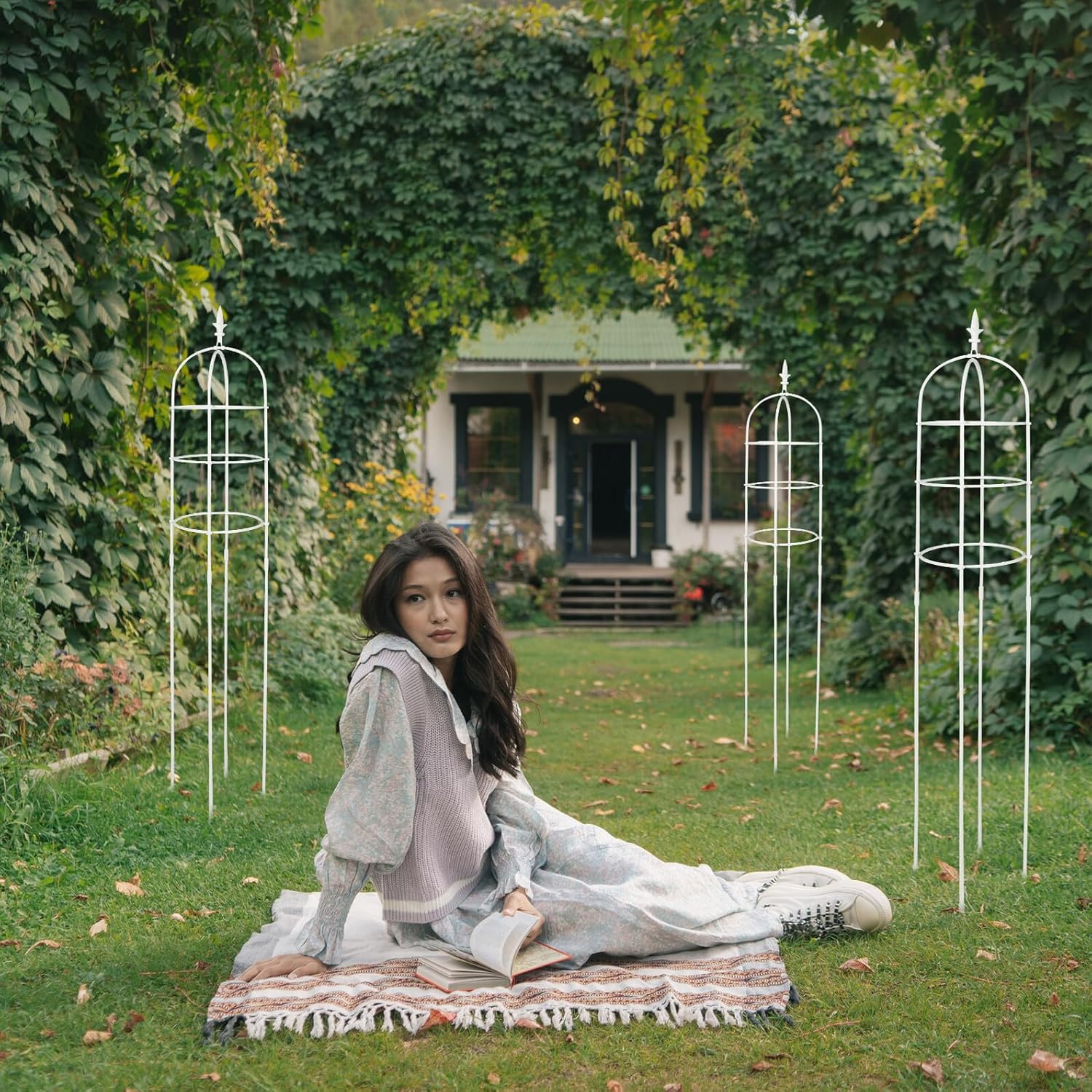 BESTonZON Plant Climbing Frame Trellis for Outdoor Garden Climbing Plants 31cm Diameter X 1.6m High Iron Wire Rack for Balcony Roses and Vines