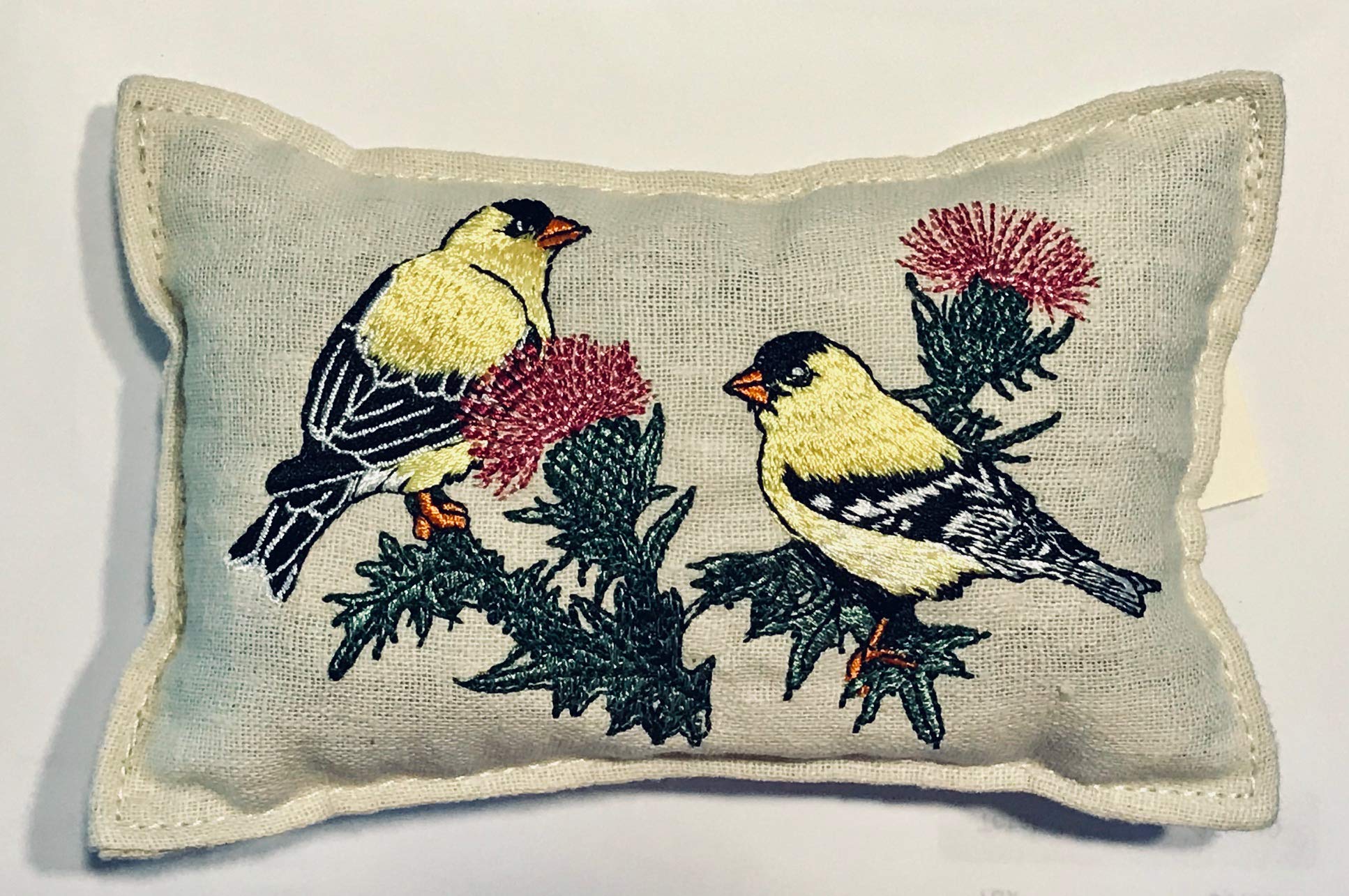 Paine's Balsam Fir Pillow 5" Sachet Cardinals in The Snow