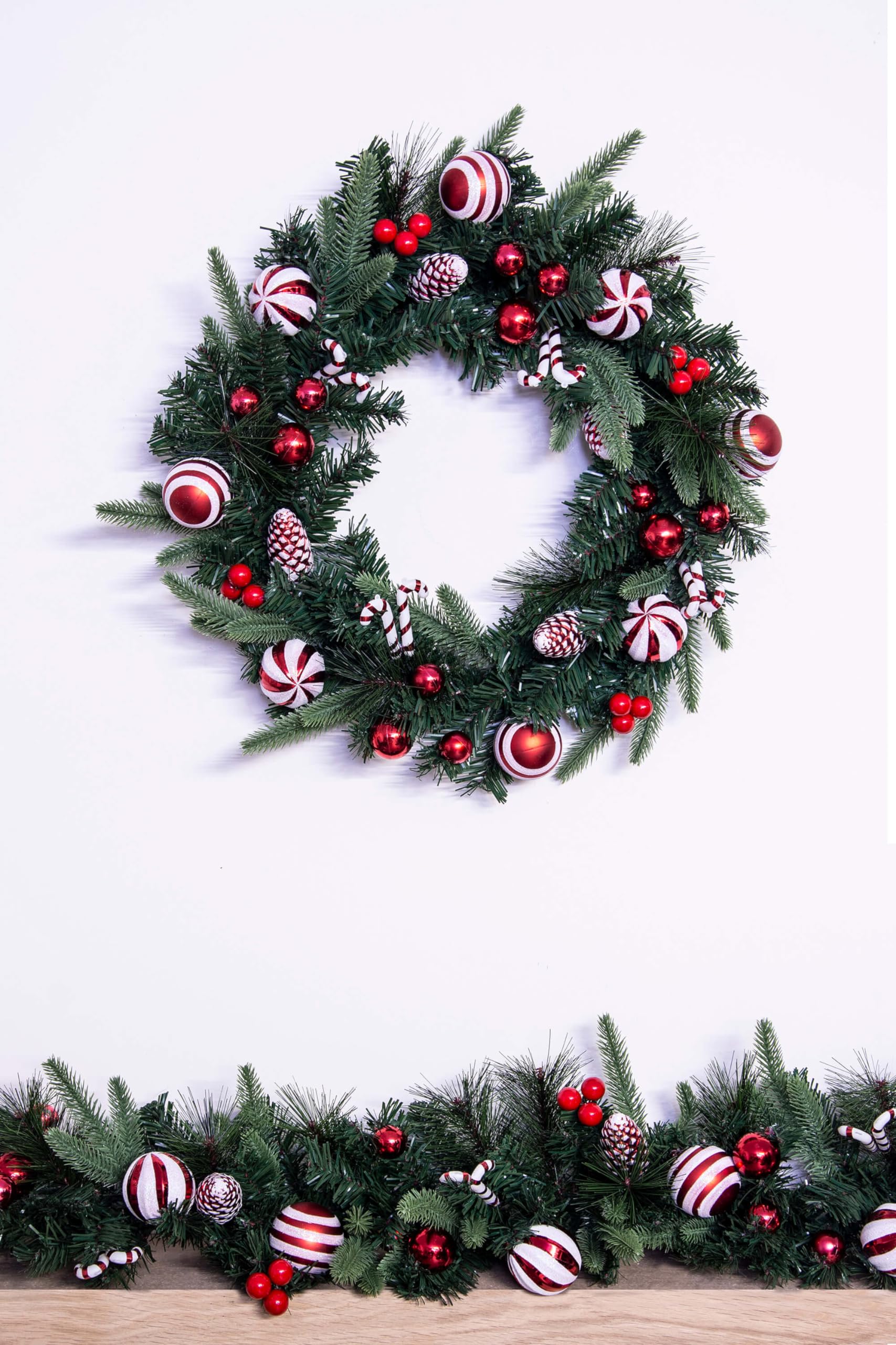 Christmas Tree World Red/White | 50Cm Decorated Mixed Pine Wreath With & Candy Canes