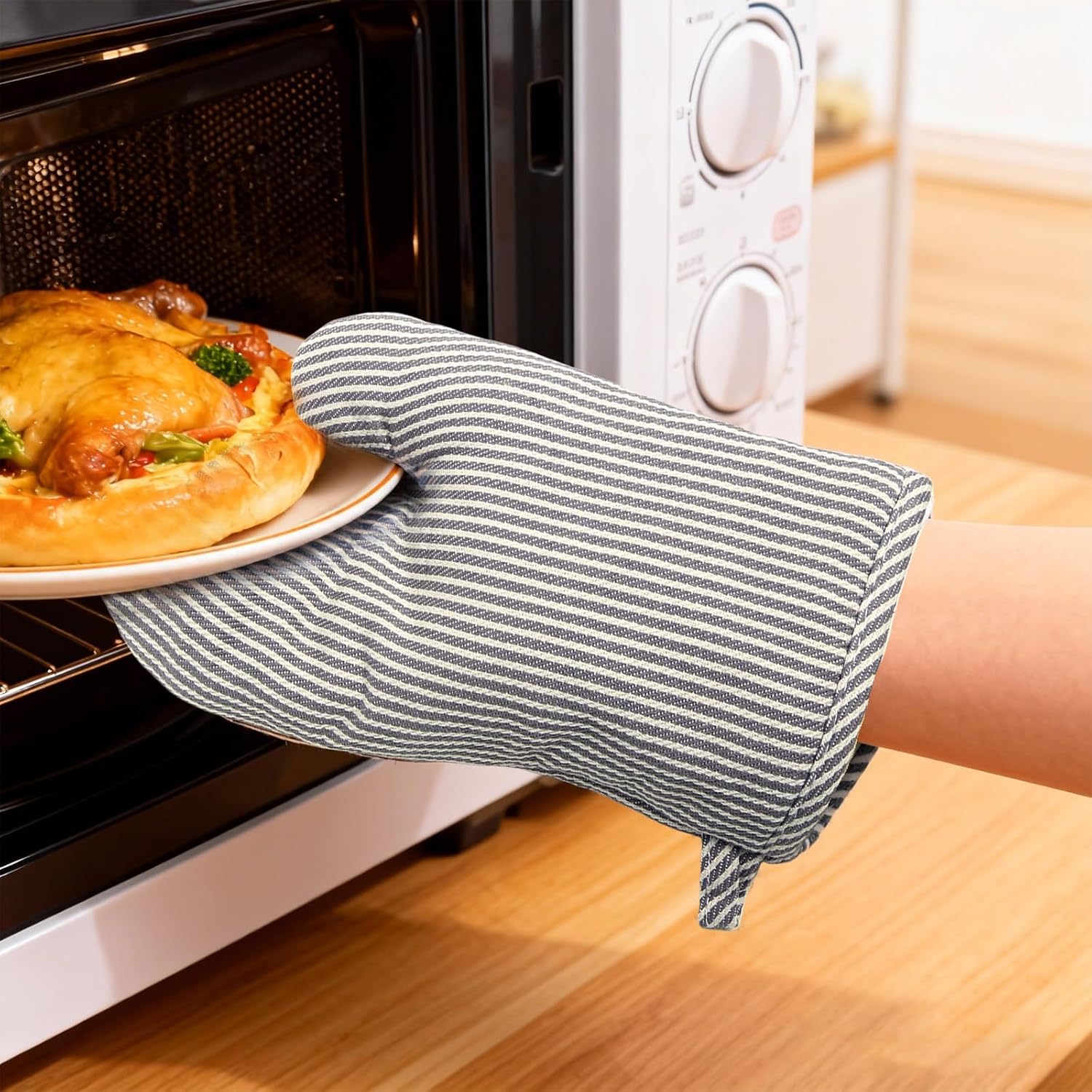 4 Pcs Oven Mitts and Pot Holders Heat Resistant Oven Mitts Sets Non Slip Oven Mitt and Pot Holders for Baking Cooking