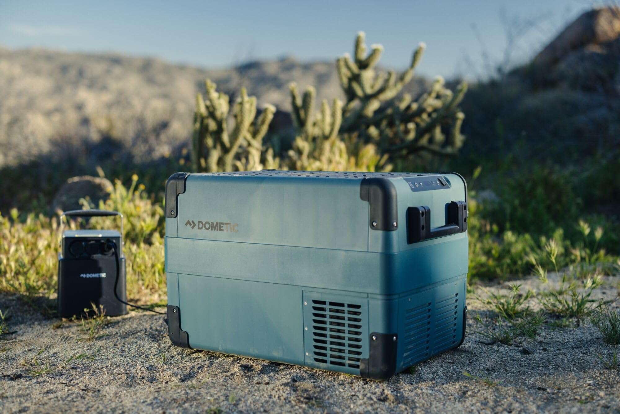Dometic CFX2 Przenośna Lodówka Kompresorowa z Kontrolą przez Aplikację, 12/24V 100/240V z Ochroną Baterii, Elektryczna, Zamrażarka do Samochodu, USB