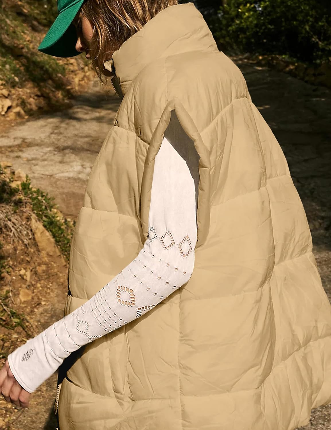 APAFES Women Winter Oversized Puffer Vest Quilted Lightweight Stand Collar Sleeveless Padded Puffy Jackets Coat with Pockets - Image 4