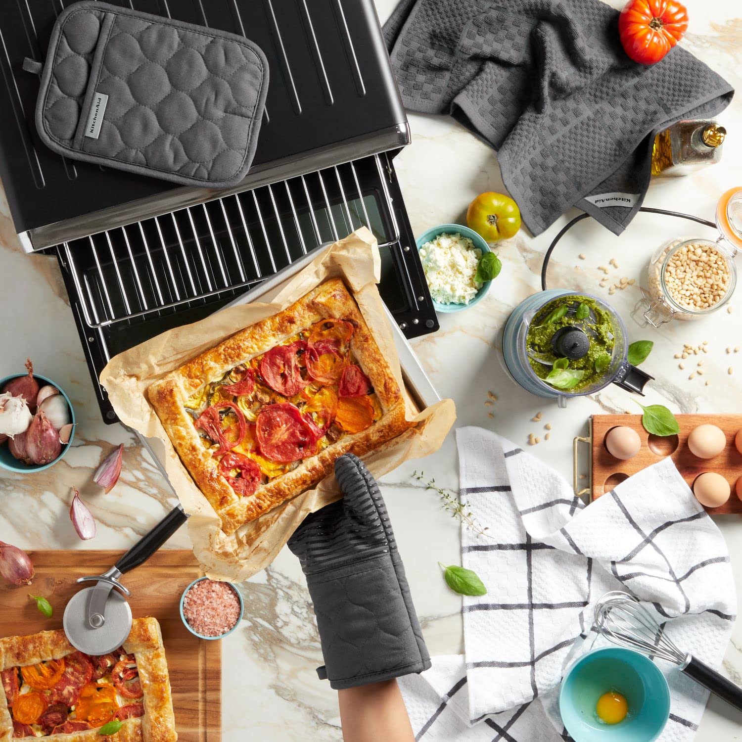 KitchenAid Quilted Cotton Terry Cloth Oven Mitt, Pot Holder Ensemble torchon, Gant de Cuisine et manique, Polyester, Gris Charbon, 16"x26", 7"x13" & 7"x10"