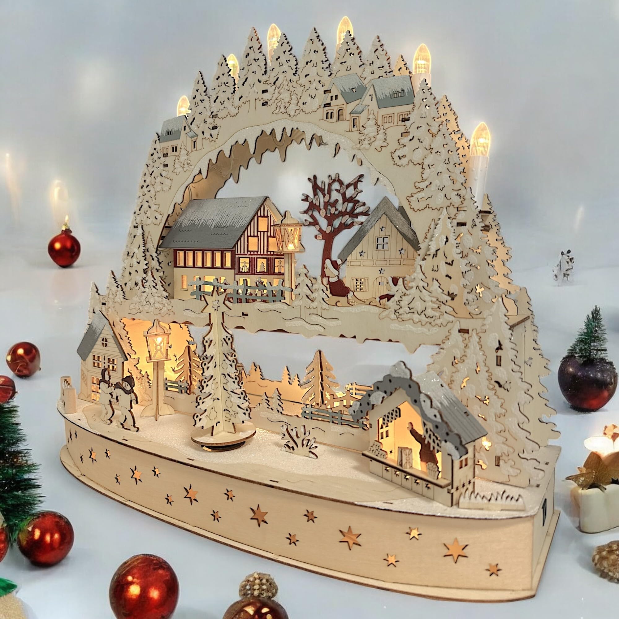 Wichtelstube-Kollektion XXL LED Schwibbogen Weihnachtsdorf, Lichterbogen mit Podest mehrere Ebenen und Bewegung Schwippbogen mit drehenden Weihnachtsbaum Echtholz