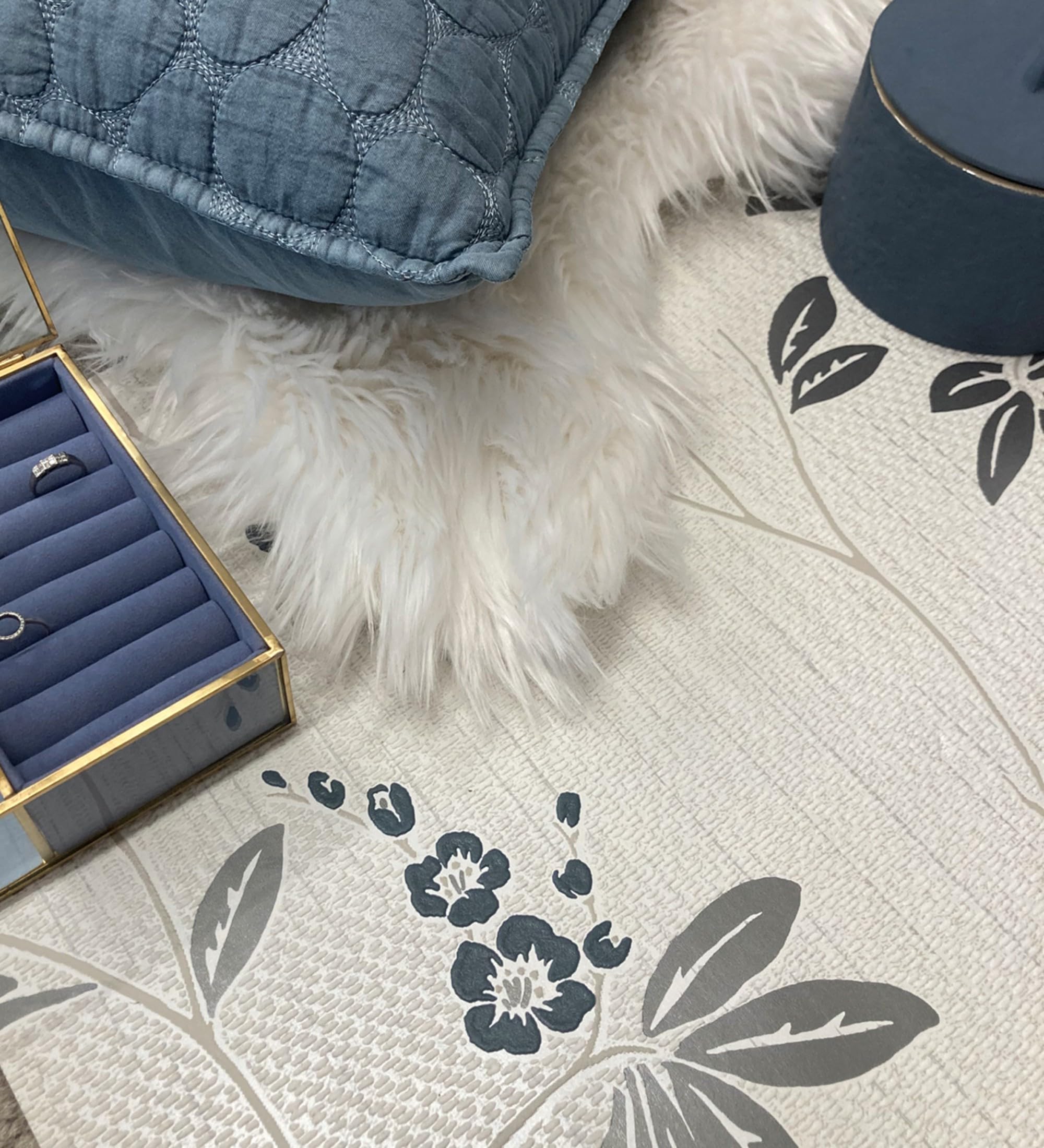Papier peint fleurs bleues tissage effet toile de jute luxe