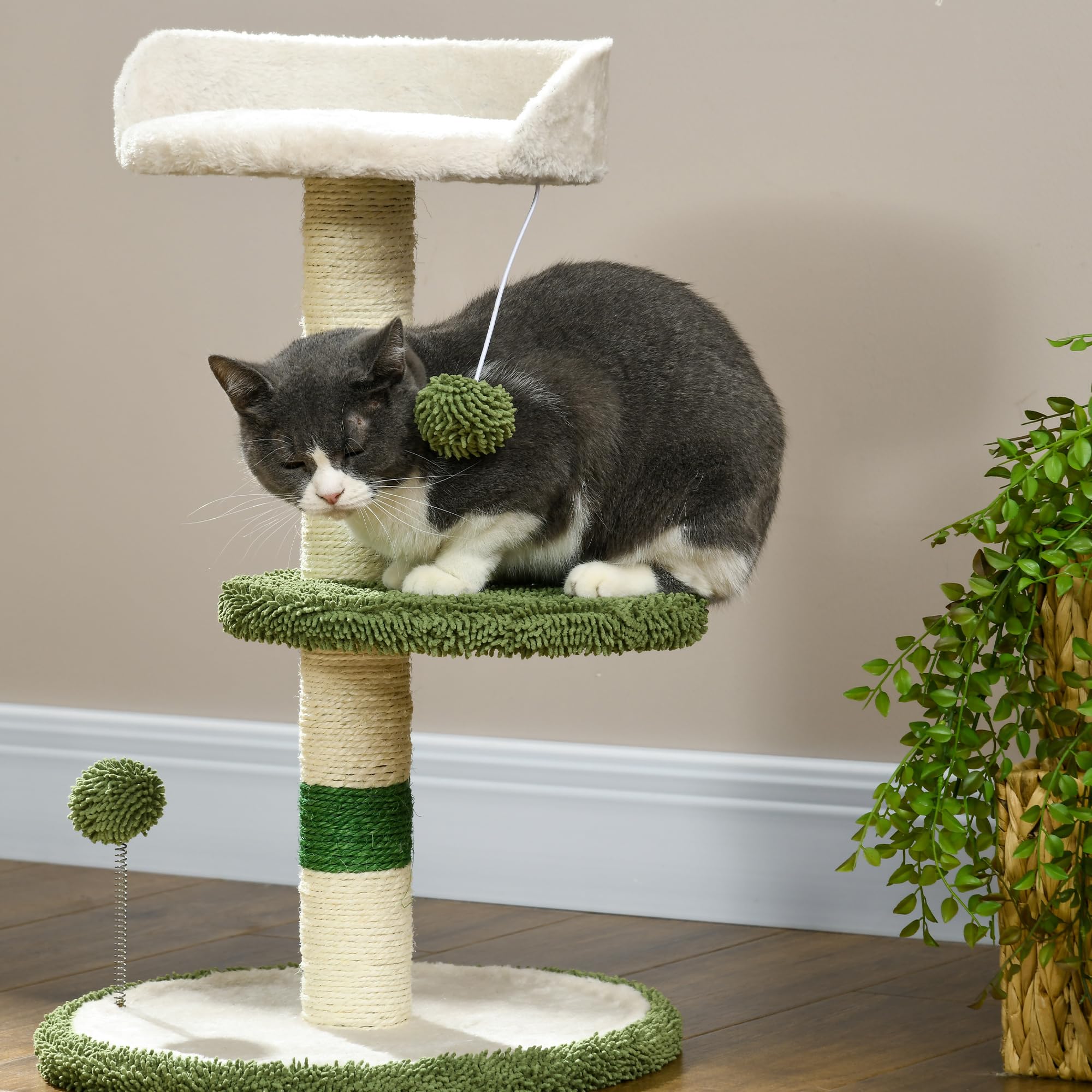 PawHut Arbre à Chat griffoir avec lit 2 balles Vert & Blanc | Plateforme, poteau en sisal, gym pour chat, revêtement chenille & peluche
