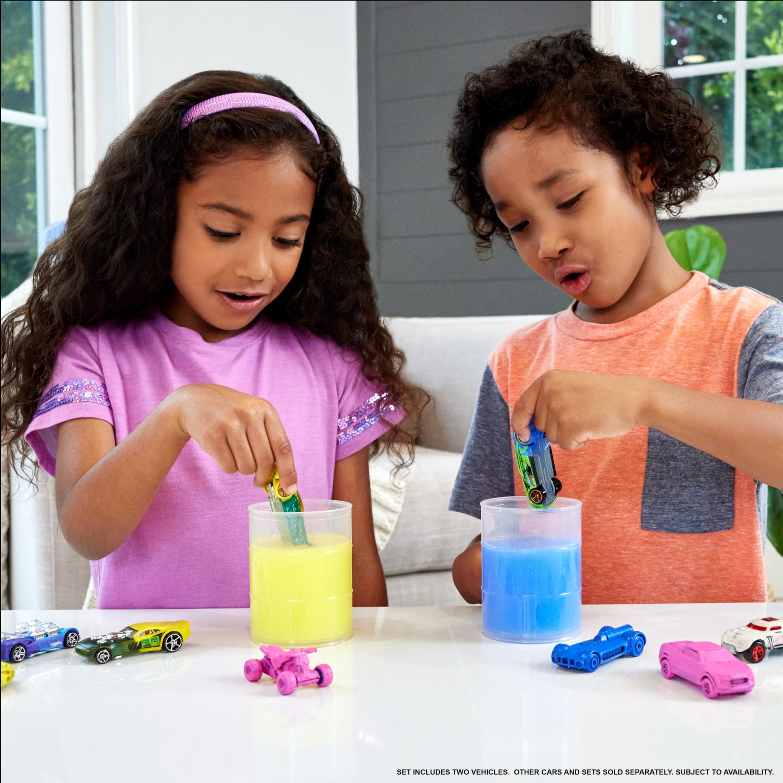 Hot Wheels 900 HBN63 EA Hotwheels Colour Reveal 2 Pack CDU, Multicoloured
