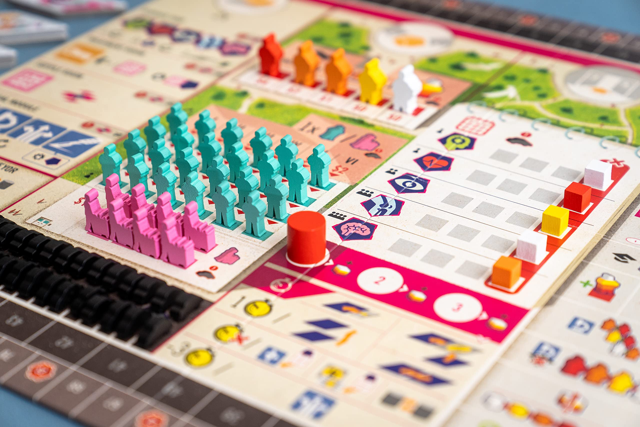 Amazon.com: Capstone Games: Clinic Deluxe - Strategy Board Game 