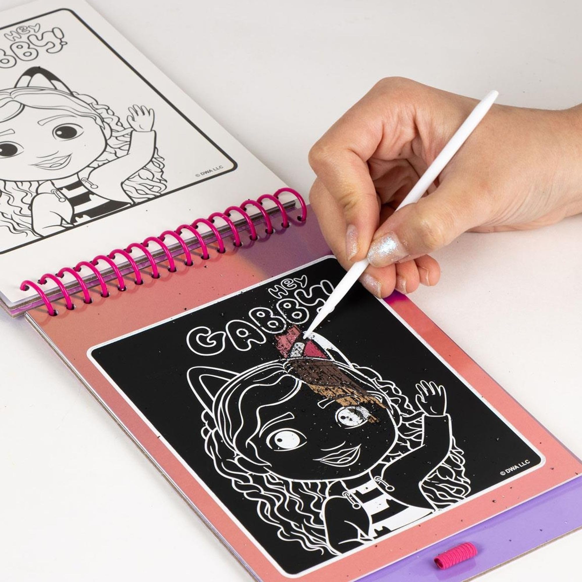 Cuaderno Mágico Gabby’s Dollhouse con Bolígrafo y Hojas Reutilizable - Libreta Infantil de Dibujo y Escritura Creativa para Niñas Fans de Gabby’s Dollhouse