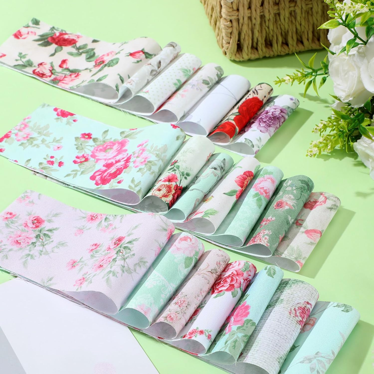 Ganeen 200 Pcs Fresh Floral Quilting Fabric Roll 2.56 Inch Flower Fabric Squares Jelly Patchwork Precut Strips Bundles for Spring Craft Sewing DIY Crafts