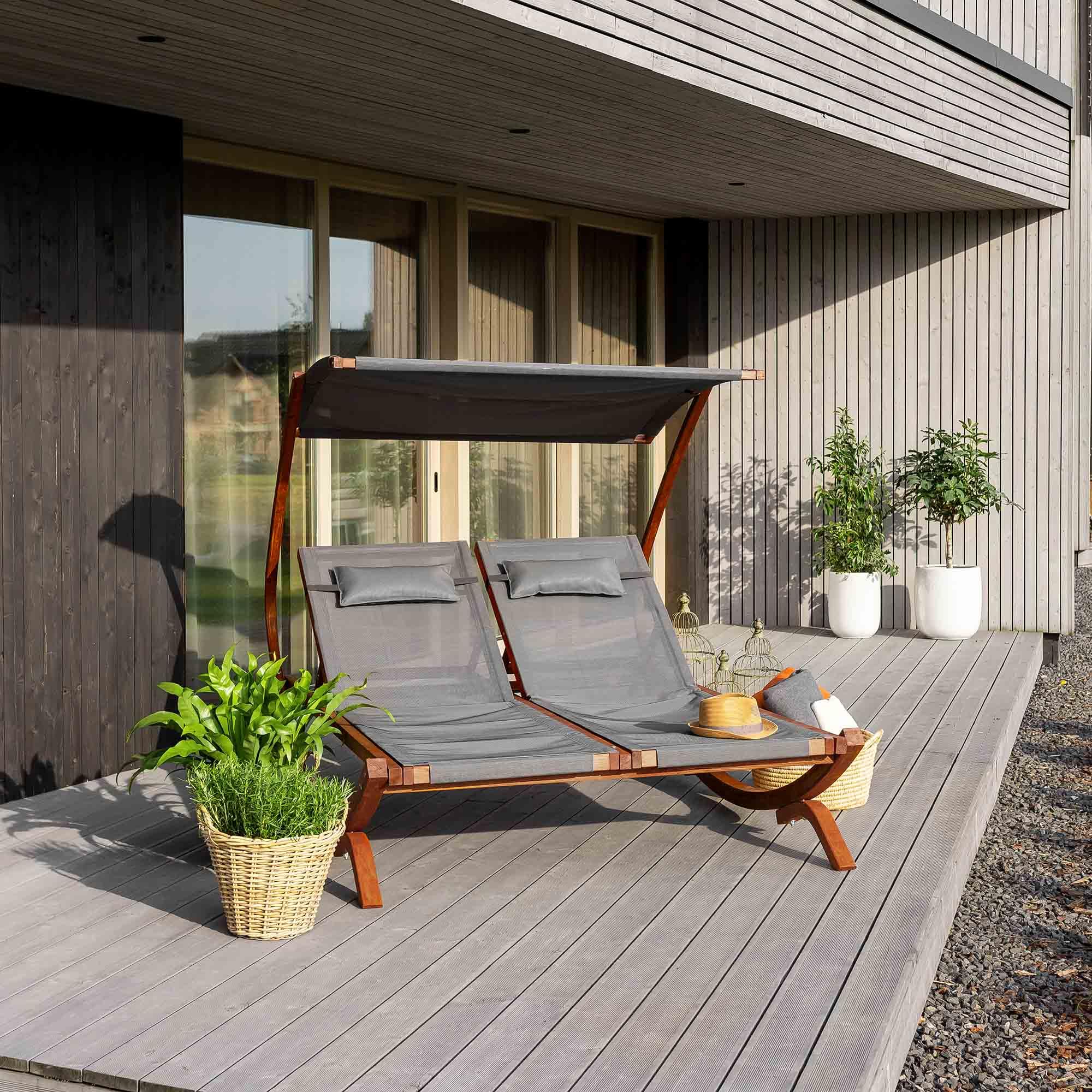 di volio Doppelliege aus Lärchenholz mit Dach für 2 Personen Outdoor Pionza | 280 kg belastbar, getrennt verstellbare Rückenlehnen, Sonnendach, Kopfkissen, Teslin-Gewebe, Terrasse, Garten, Pool