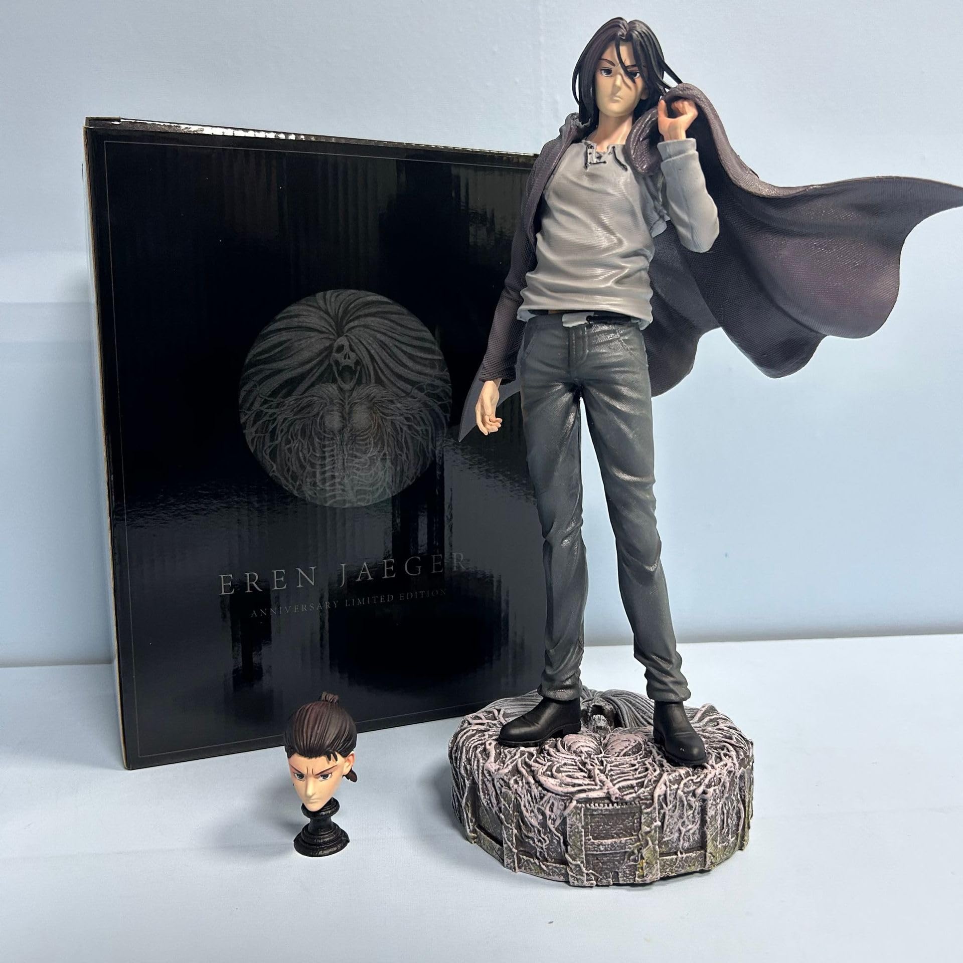 エレン・女型の巨人 フィギュア2体セット ち*む様 エレン・女型の巨人 フィギュア2体セット エレン・女型