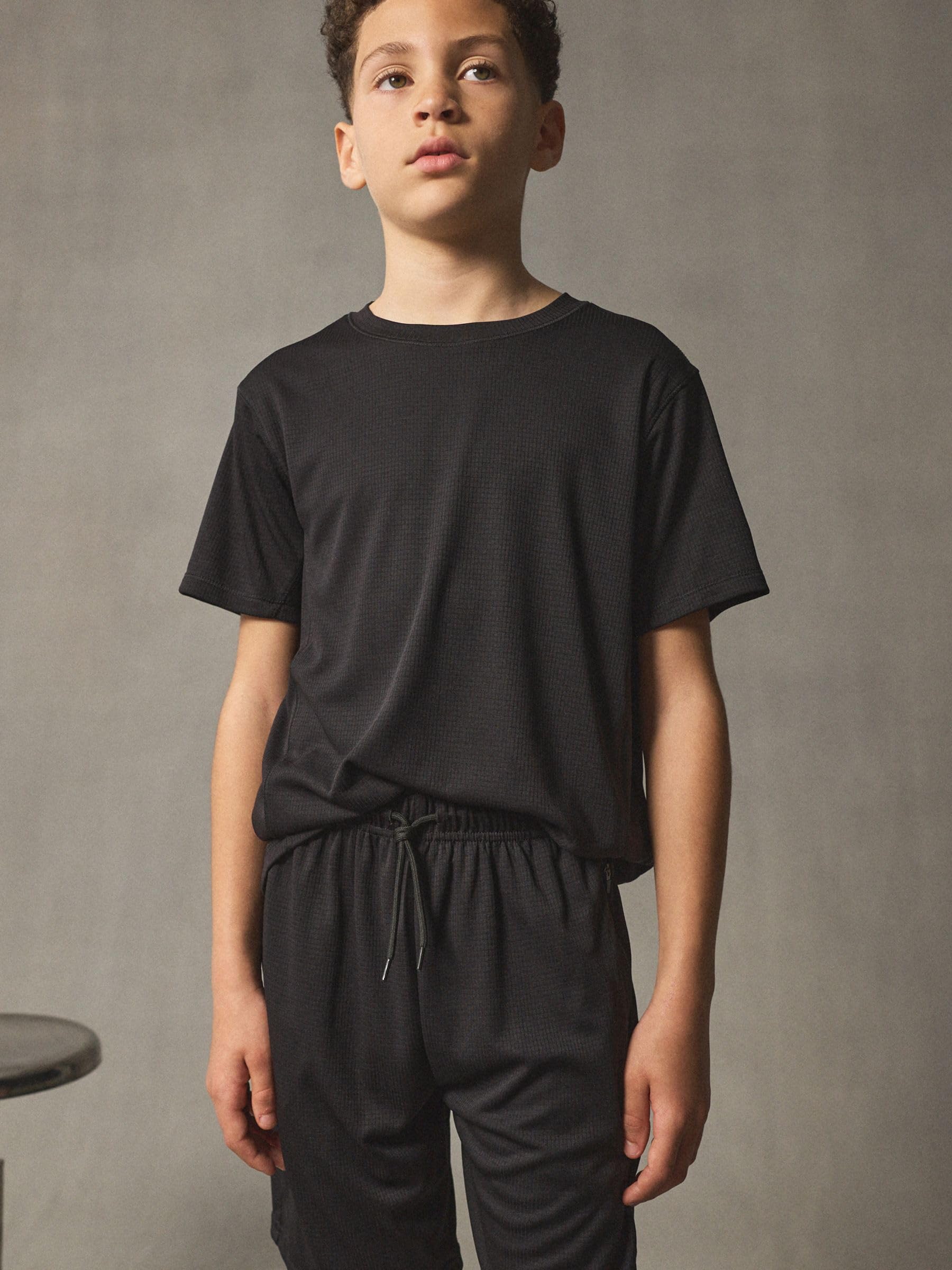 NEXT Jungen Standard Set aus sportlichem T-Shirt und Shorts 98-176