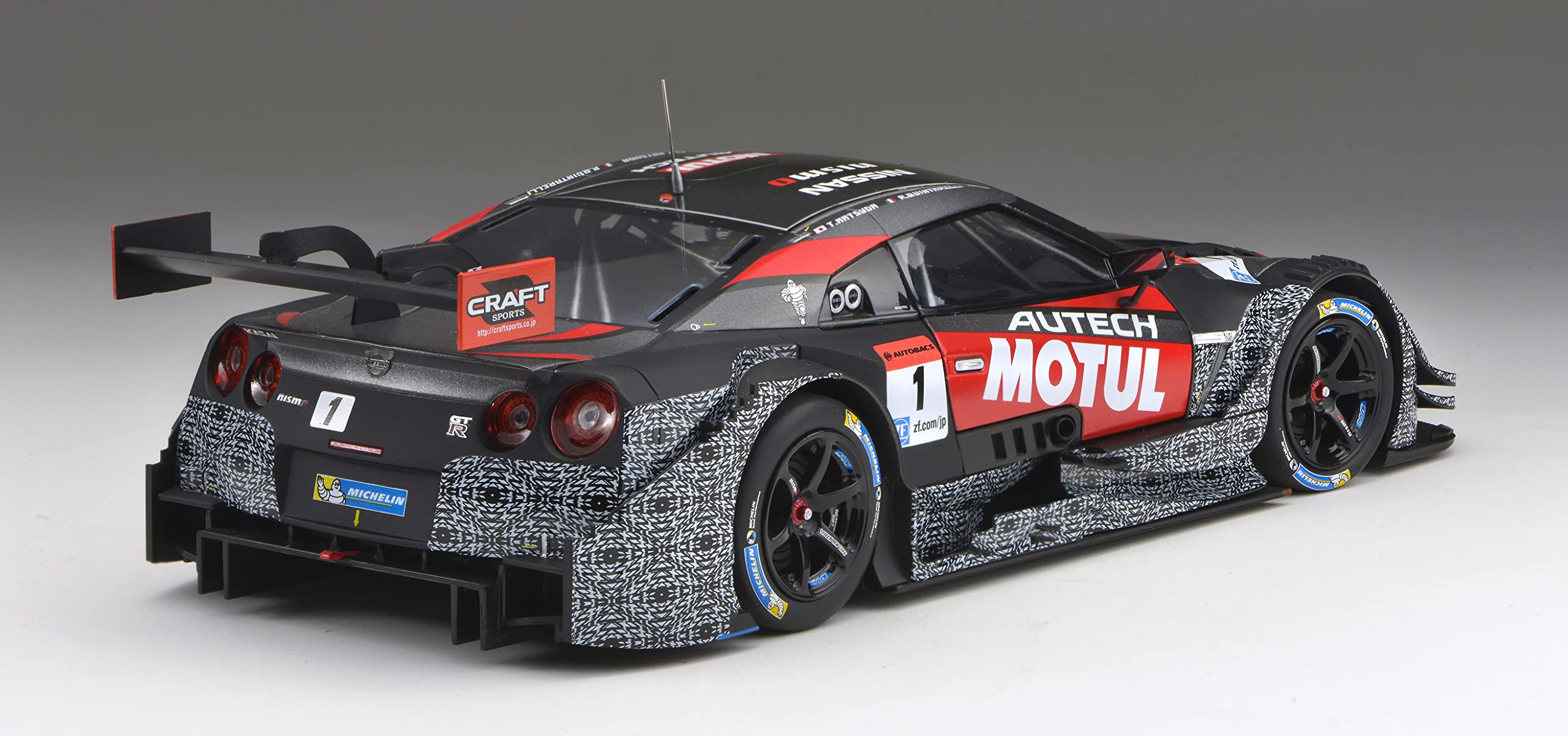 Amazon | EBBRO 1/18 モチュール オーテック GT-R SUPER GT500 2015