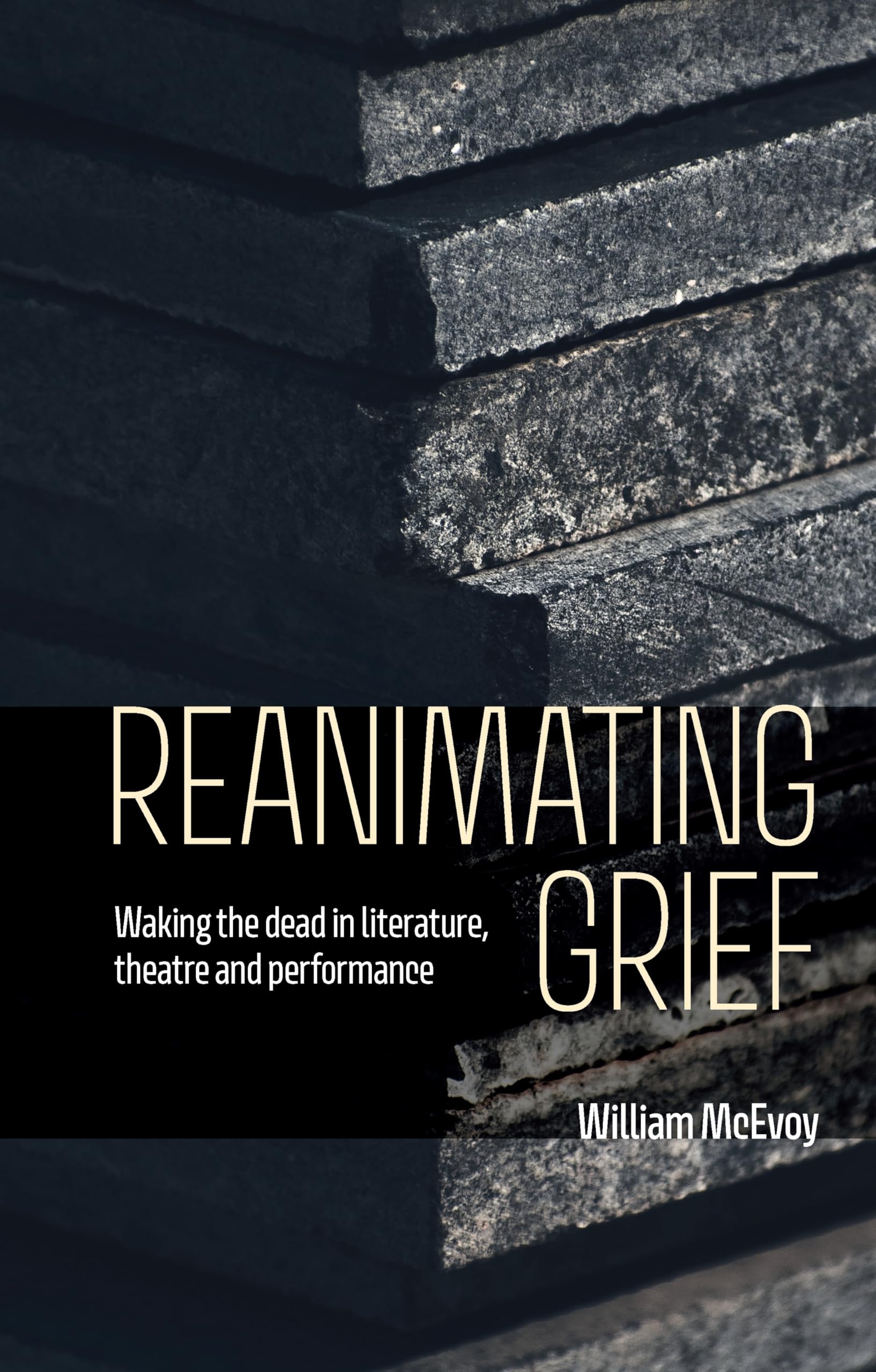 Reanimating Grief Préparer un Cours sur la Tragédie et la Performance du Deuil