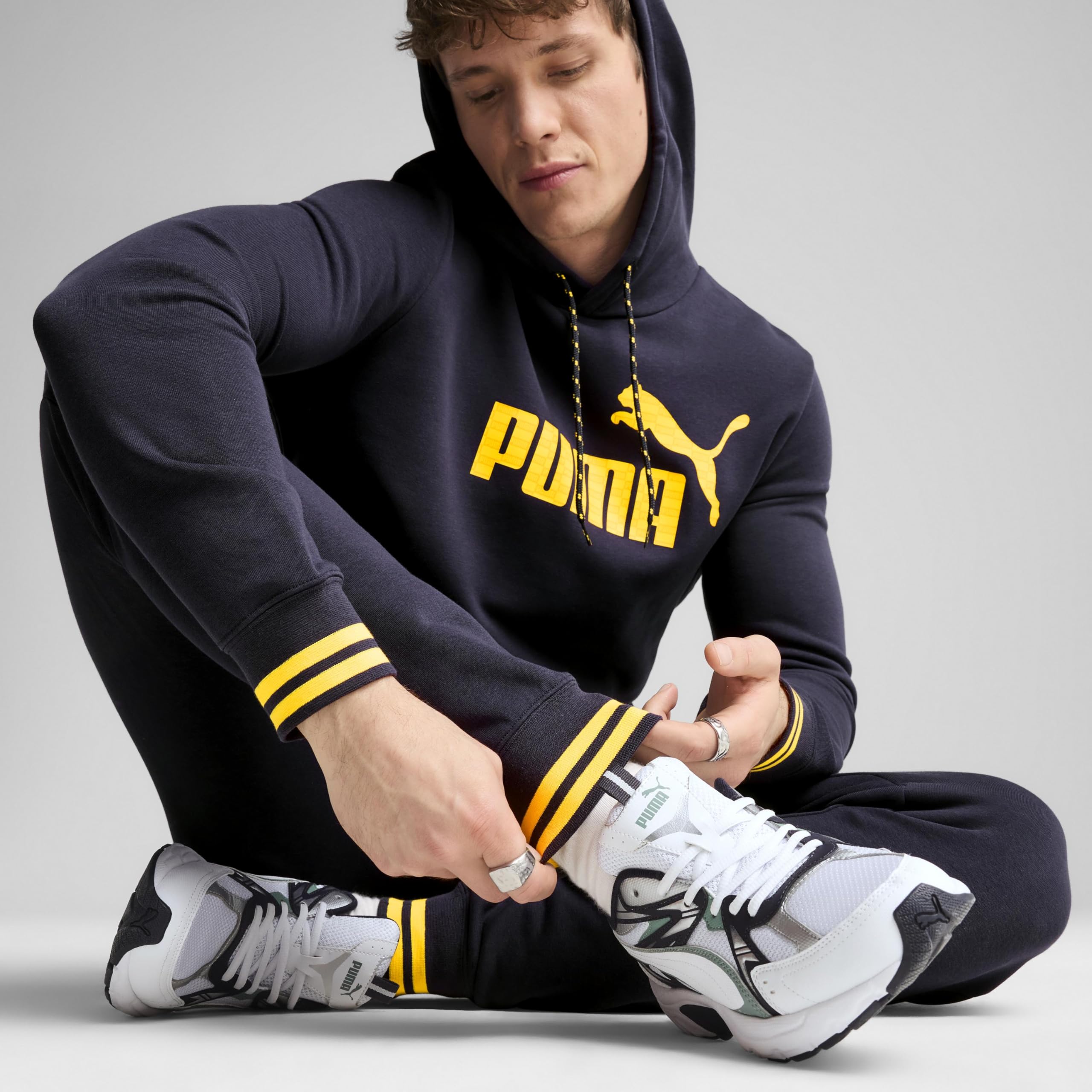 Puma - Puma United Sweatpants TR Cl, Pantaloni Lavorati a Maglia Uomo