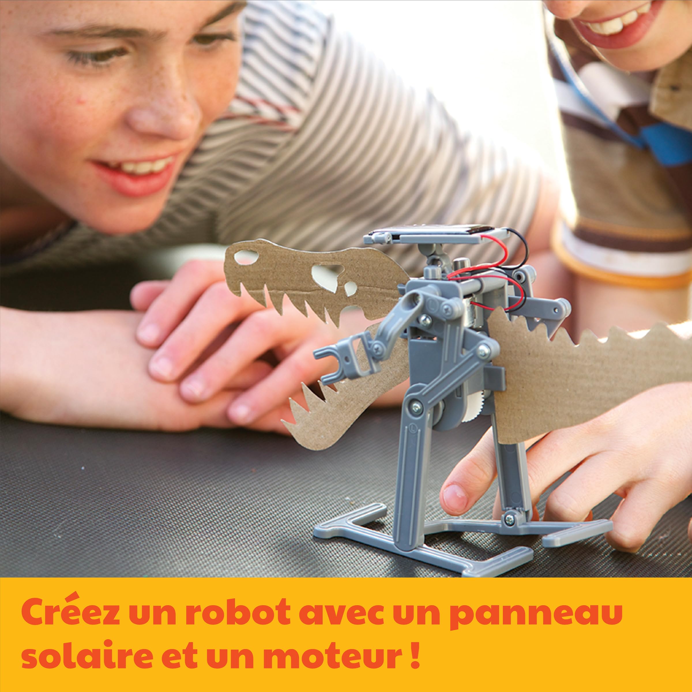 4M Kidzlabs GREEN SCIENCE: ROBOT SOLAIRE / EMBALLAGE F R A N C A I S, H14cm, à l'aide des panneaux solaires et un moteur le robot peut se déplacer, instructions détaillées incluses, boîte 24x22x6cm, 5+