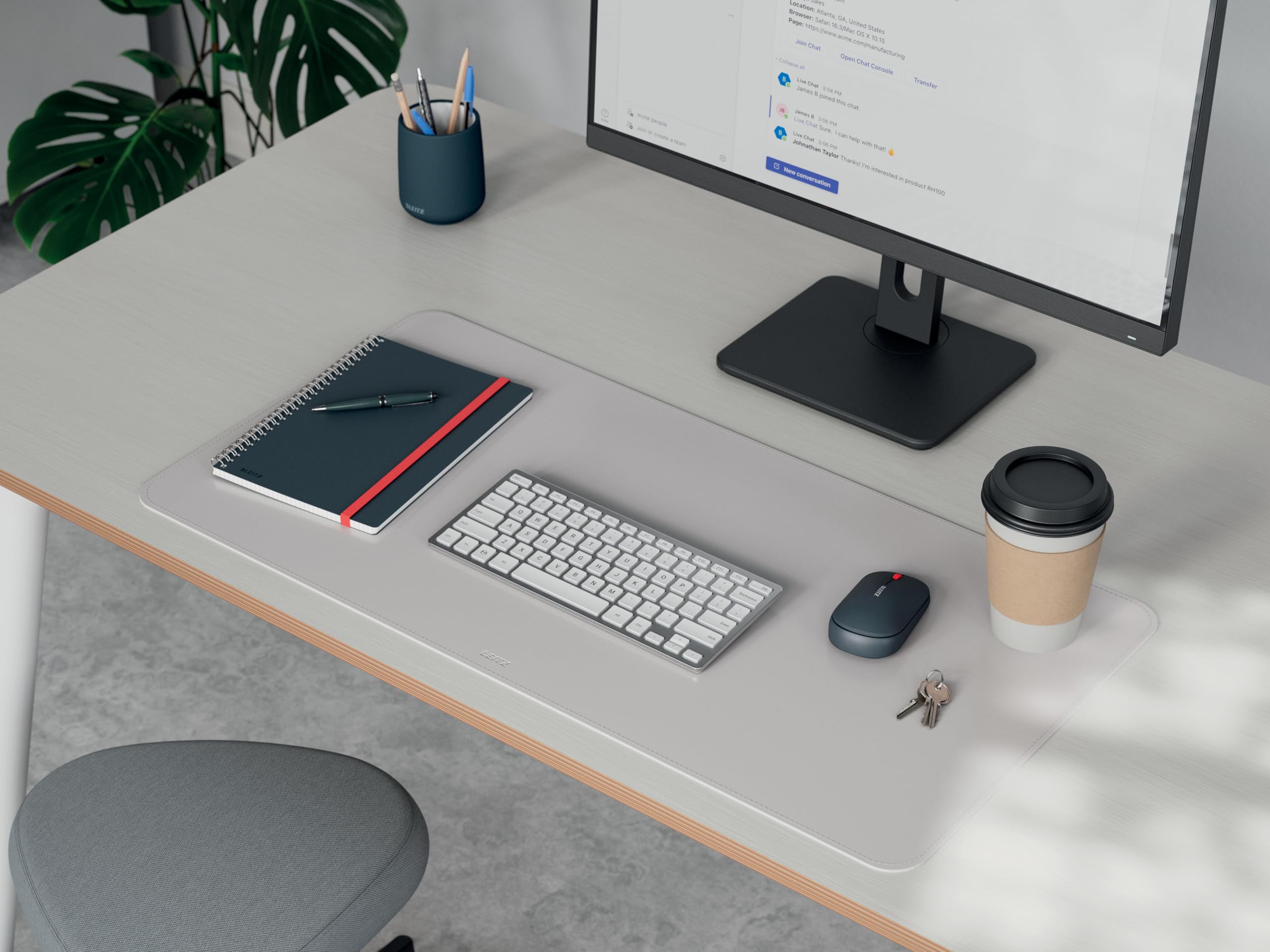 Leitz Tappetino mouse Impermeabile da Scrivania Grande - Protezione Opaca, Adatta a Ufficio e Casa, Facile da Pulire e Antigraffio, 80 x 40 cm, Grigio Chiaro