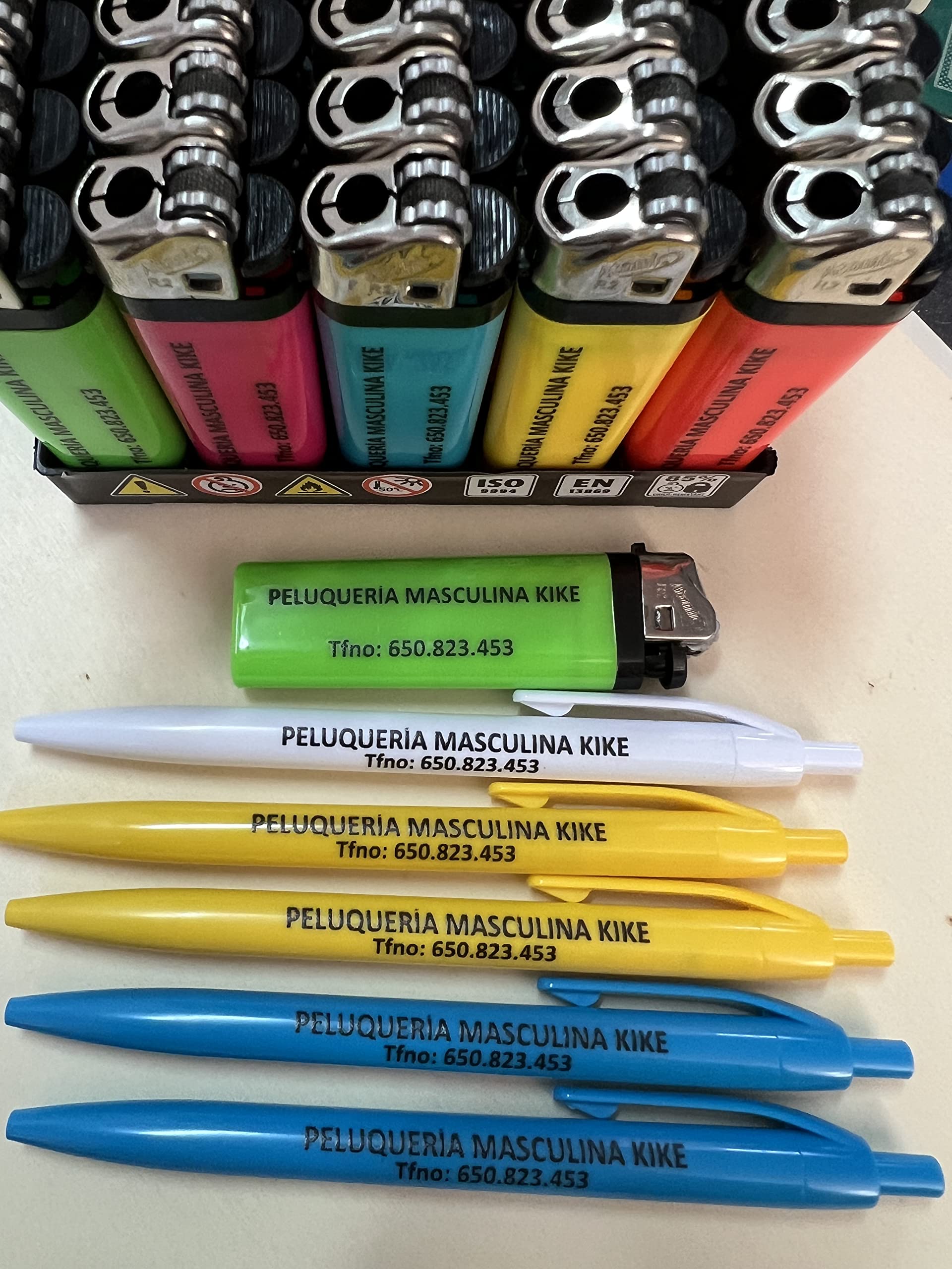 Uvimark - Artículos publicitarios - Merchandising - 50 Encendedores y 50 Bolígrafos Personalizados - Regalos de Empresa - Detalles de Boda - Mecheros Personalizados