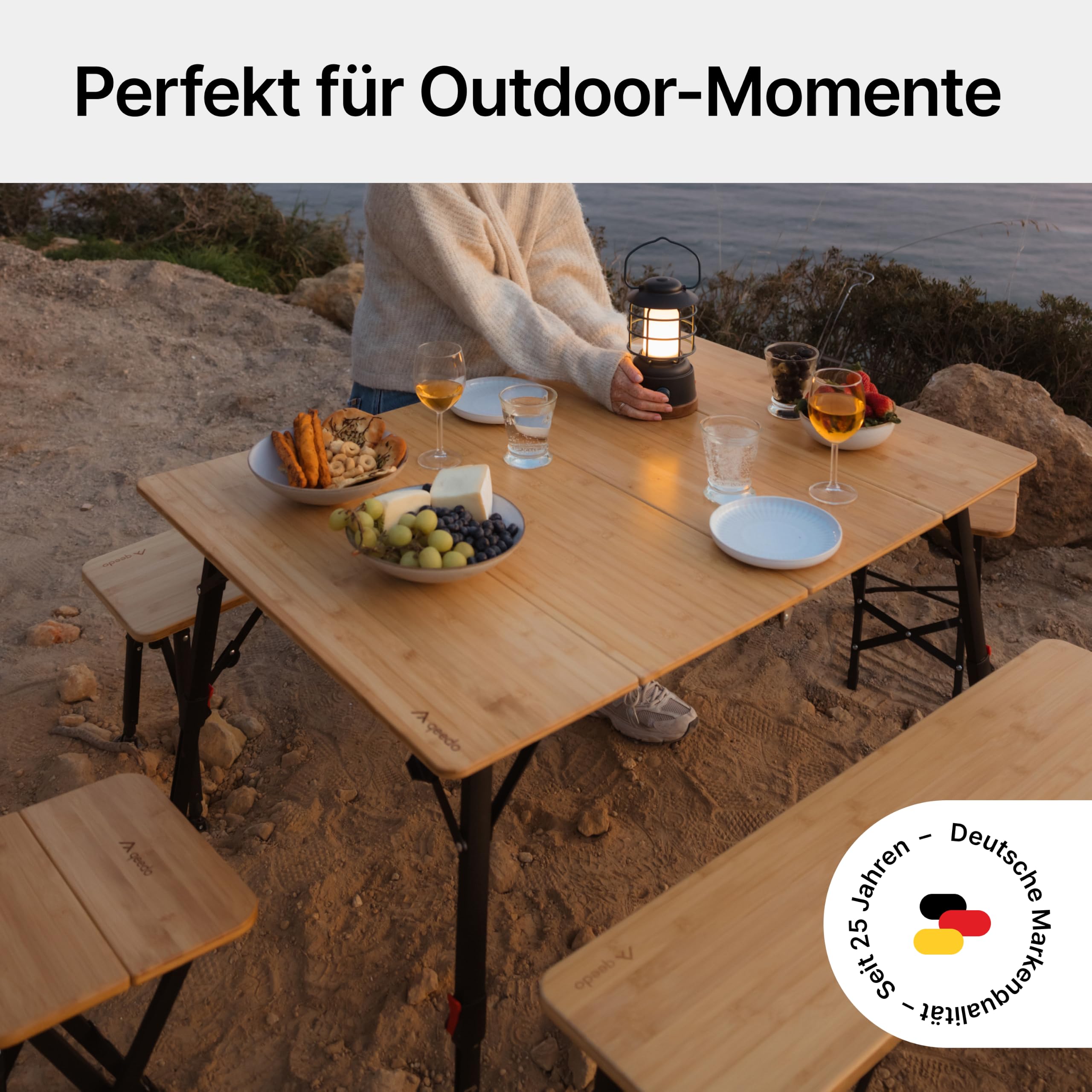 qeedo Quick Kimmy Campingtisch - klappbarer Bambus Tisch höhenverstellbar 43 bis 70 cm - Faltbarer Campingtisch mit Tragegriff & Packtasche - Stabiler Outdoor Tisch für Camping, Garten und Picknick