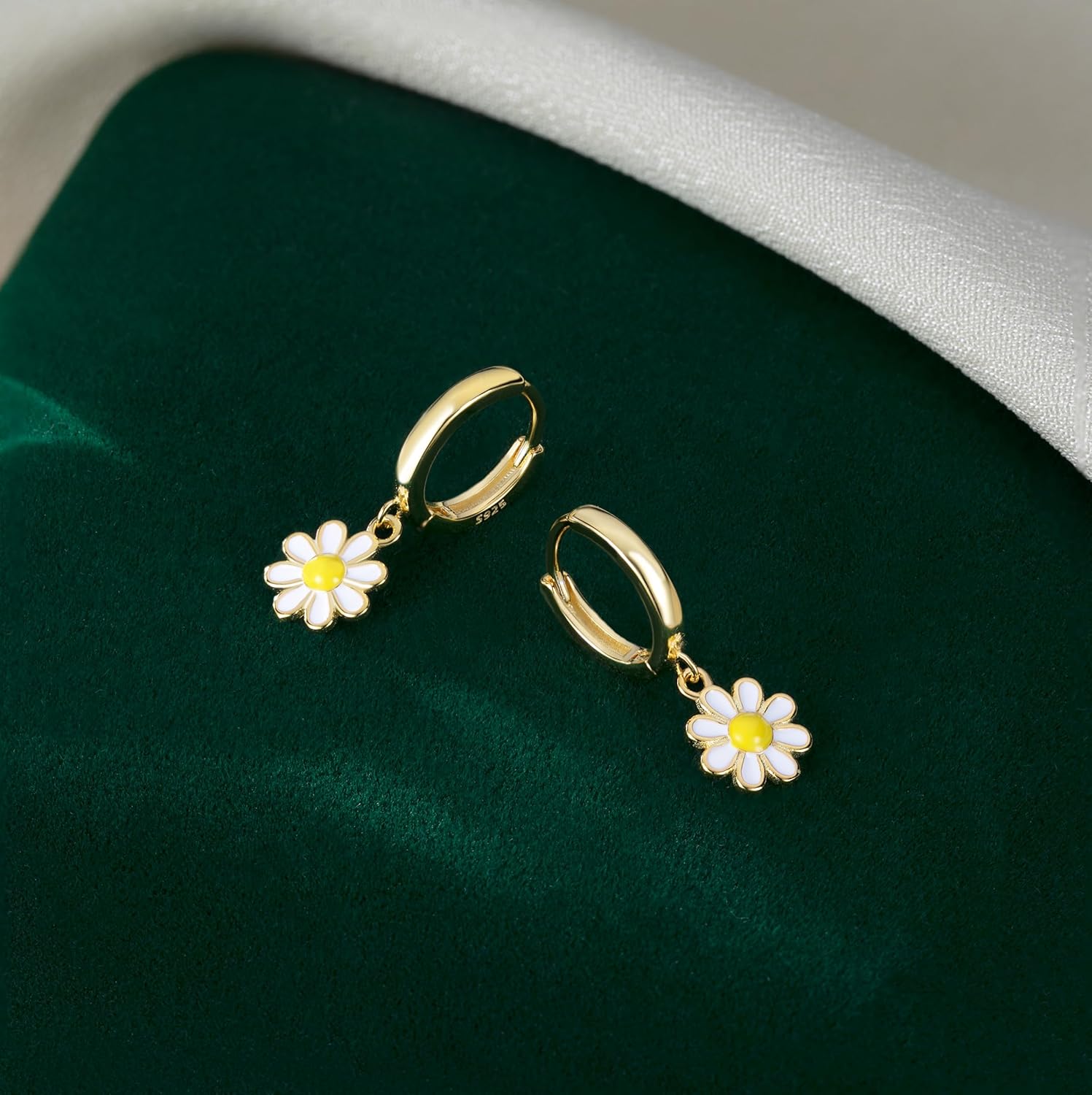 SLUYNZ 925 Sterling Silver Daisy Flower Hoop Earrings for Women Teen Girls Small Daisy Huggie Earrings Drop