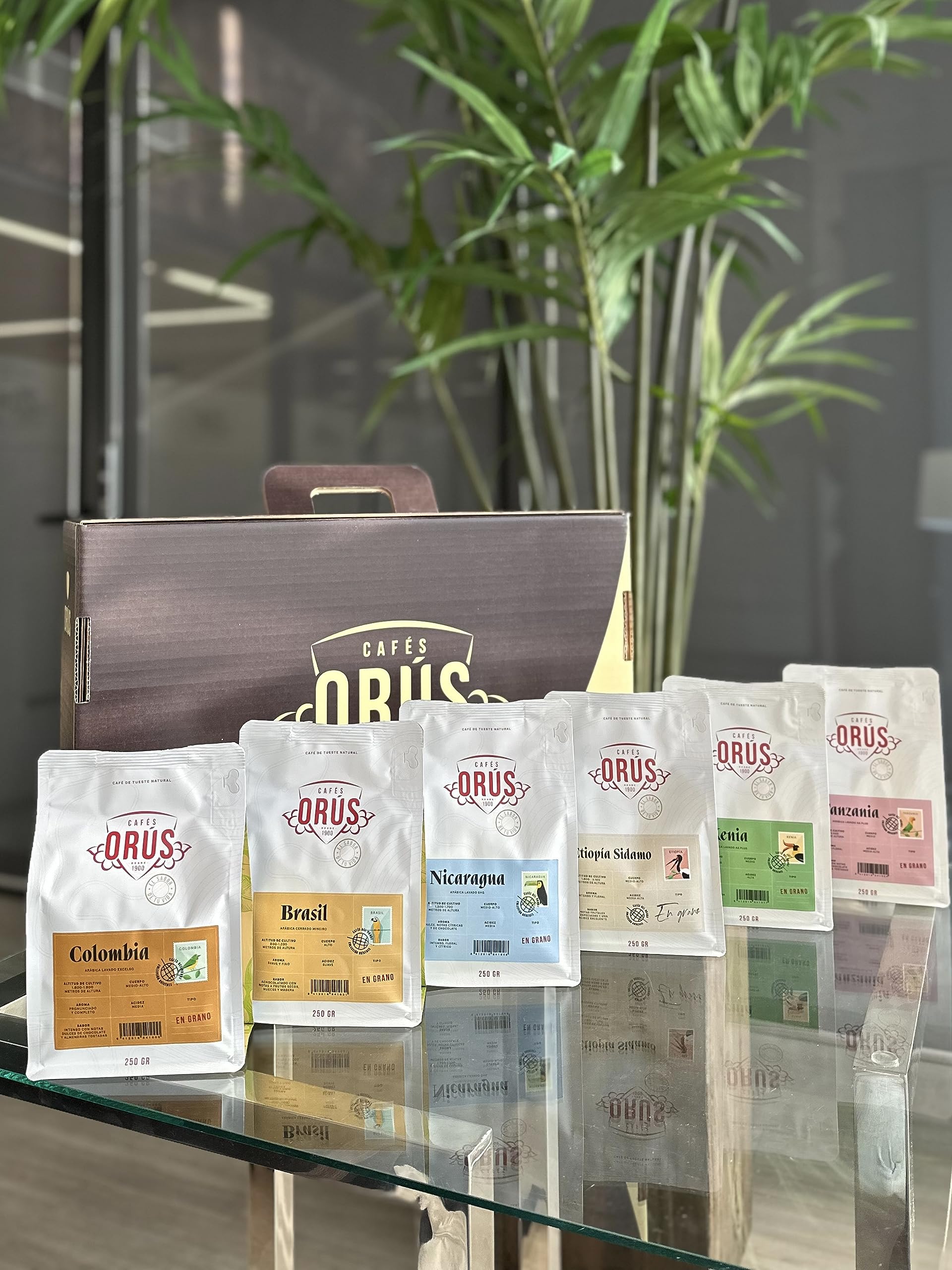Maletín de café MOLIDO "Colección Orígenes" - (Surtido de 6 variedades de 250 gramos cada uno) - Café de Especialidad 100% Arábica y de Tueste natural |
