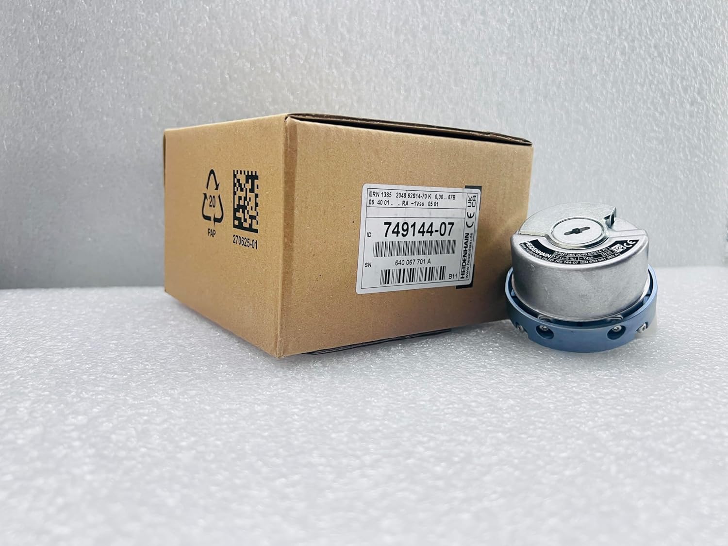 ERN1385 ID:749144-07 Rotary Encoder, 2048 Signal/Revolution, 1VPP Output, 12.7mm Shaft