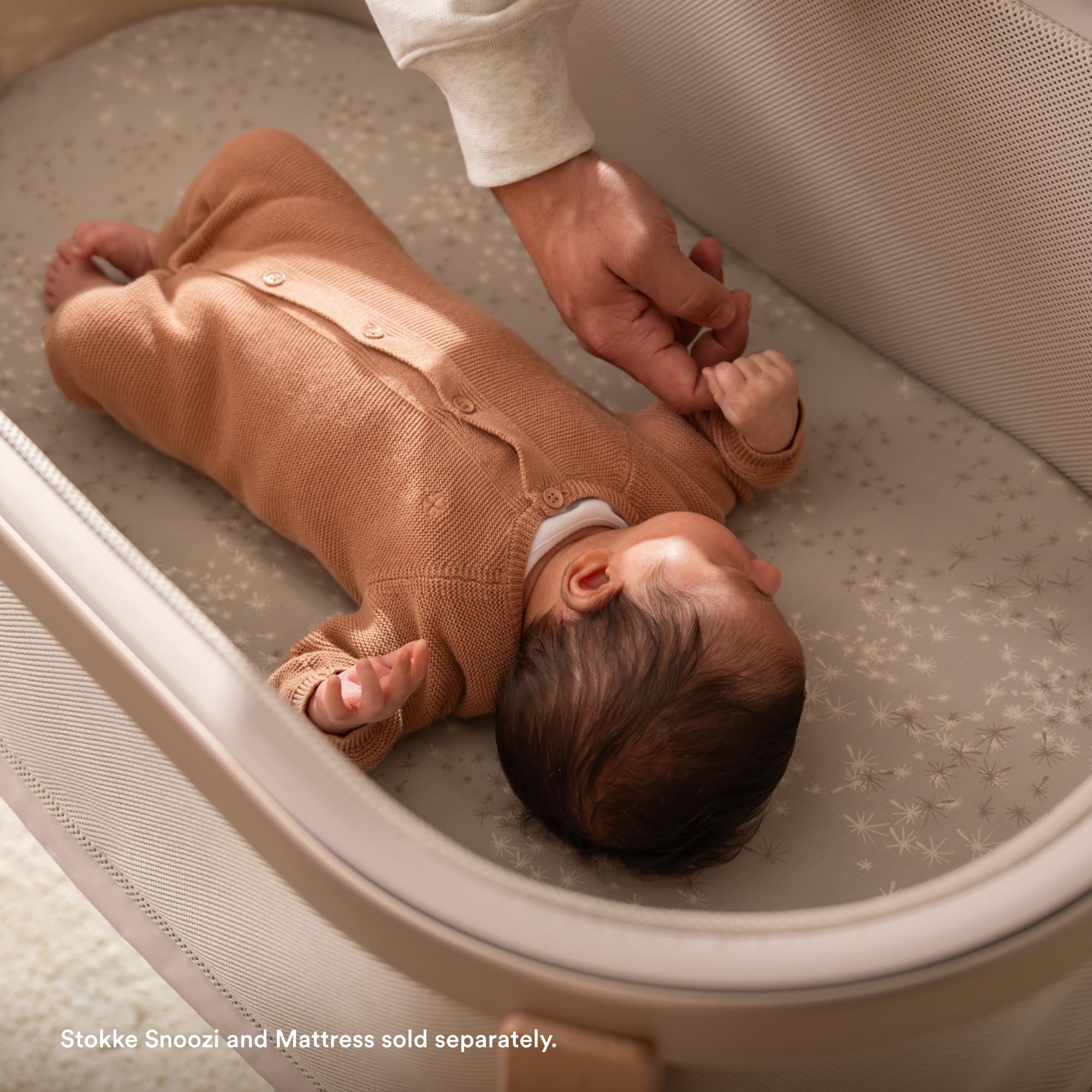 Stokke Snoozi Fitted Sheets, Includes 1 Dandelion Beige & 1 Vanilla Cream, Made to Fit The Oval Snoozi Mattress, Soft - Image 4