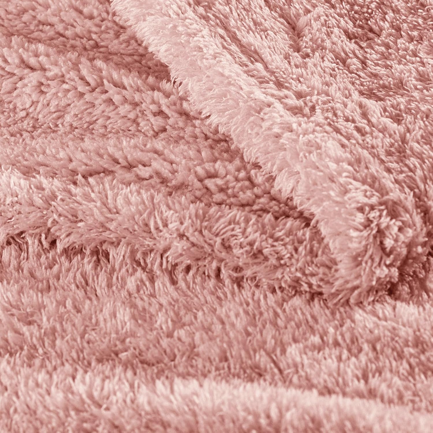 Exclusivo Mezcla Fleece King Size Bed Blanket, Ultra Soft, Lightweight and Fuzzy Dusty Pink Blanket for Women, Home Decor, 90x104 Inches - Image 6