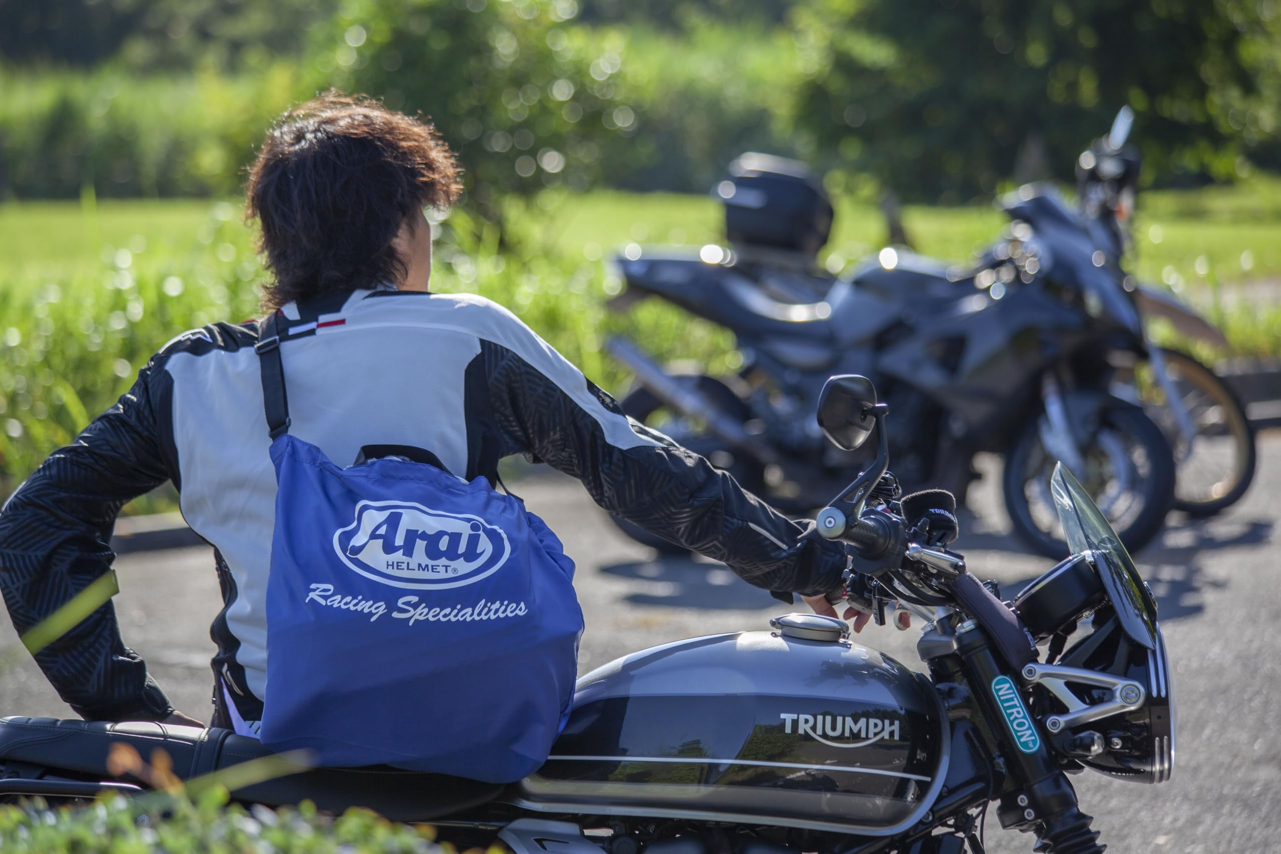 Amazon | アライ(Arai) ポケッタブルヘルメットトートバッグ 121507