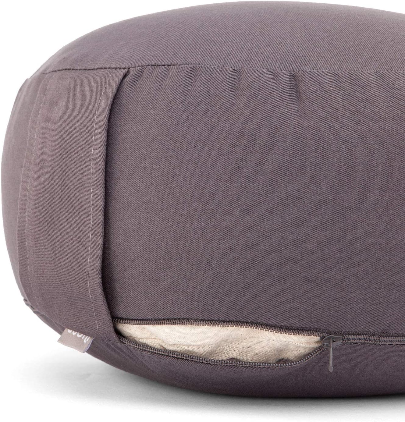 Imagem lateral da almofada com fundo neutro e desfocado. Imagem lateral da almofada com fundo neutro e desfocado.