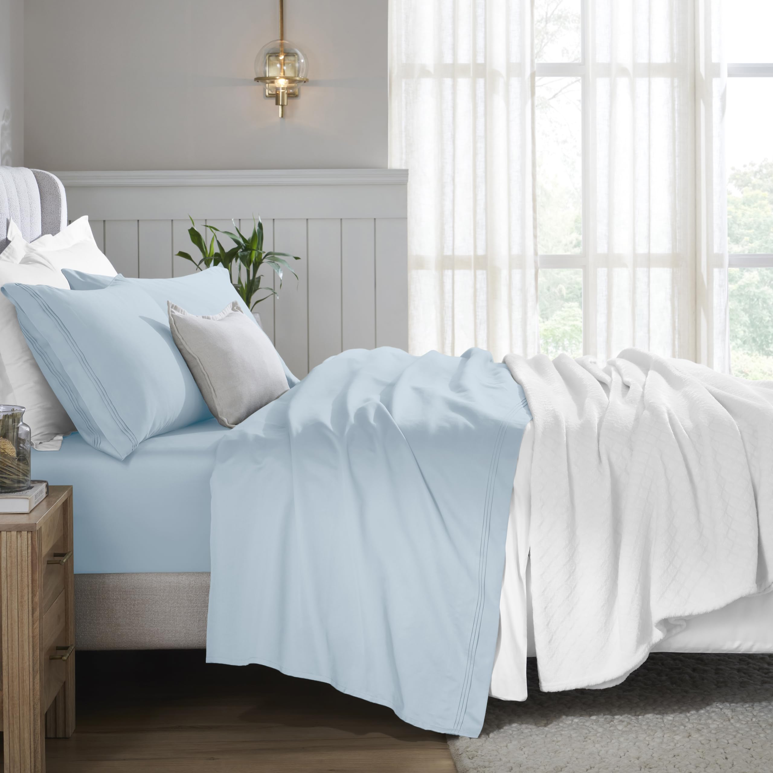 Superior Egyptian Cotton 4 Piece Sheet Set 650 Thread Count Modern Design Sustainable Sheets Ultra-Soft Basics Solid Deep