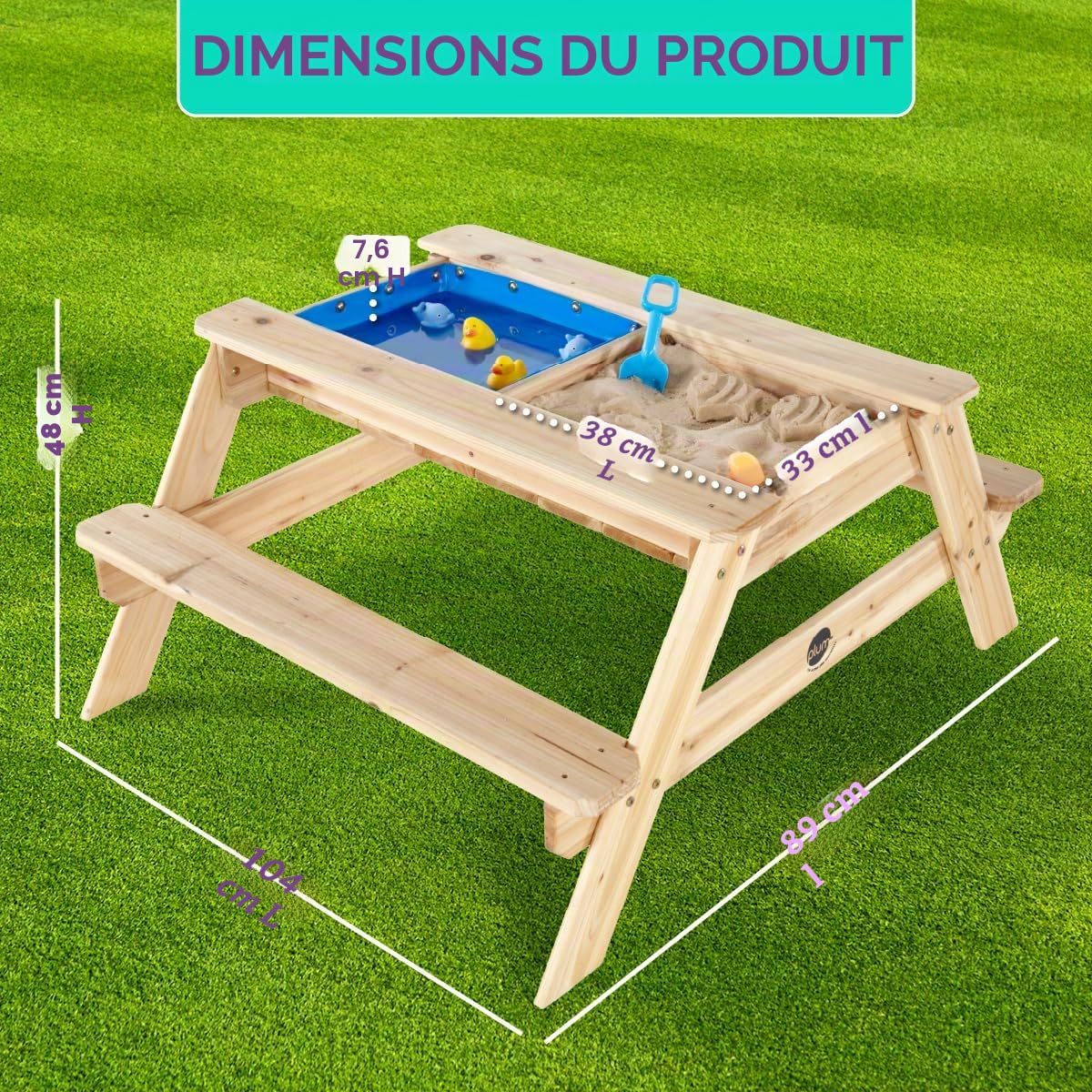 Table de pique-nique en bois avec sable et eau Plum Surfside