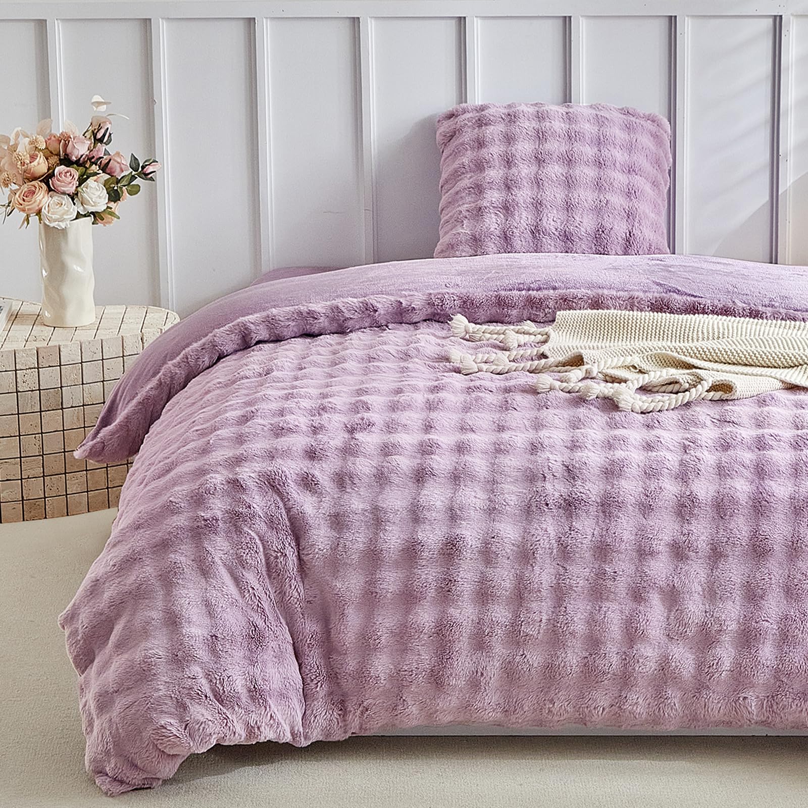 Lekesky Plush Bed Linen 135 x 200 cm - Fluffy Bed Linen Made from Fluffy Rabbit Fur Imitation - Purple Winter Bed Linen 135 x 200 with Zip and 1 Pillowcase with Zip 80 x 80 cm โ image 1