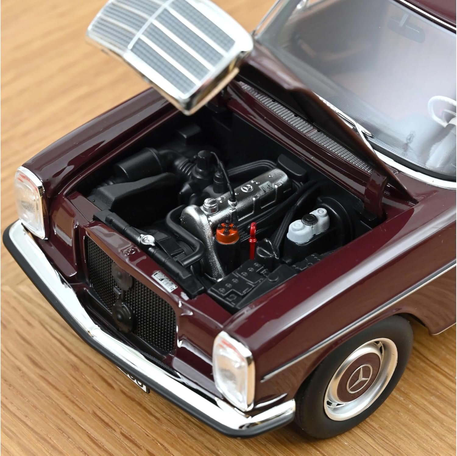 Norev 1/18 - M-ERCEDES-B-ENZ 200-1968 183778