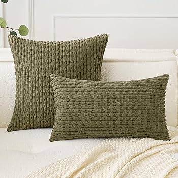 オリーブグリーン クッション アイレット付き　2つ オリーブグリーン クッション アイレット付き 2つ