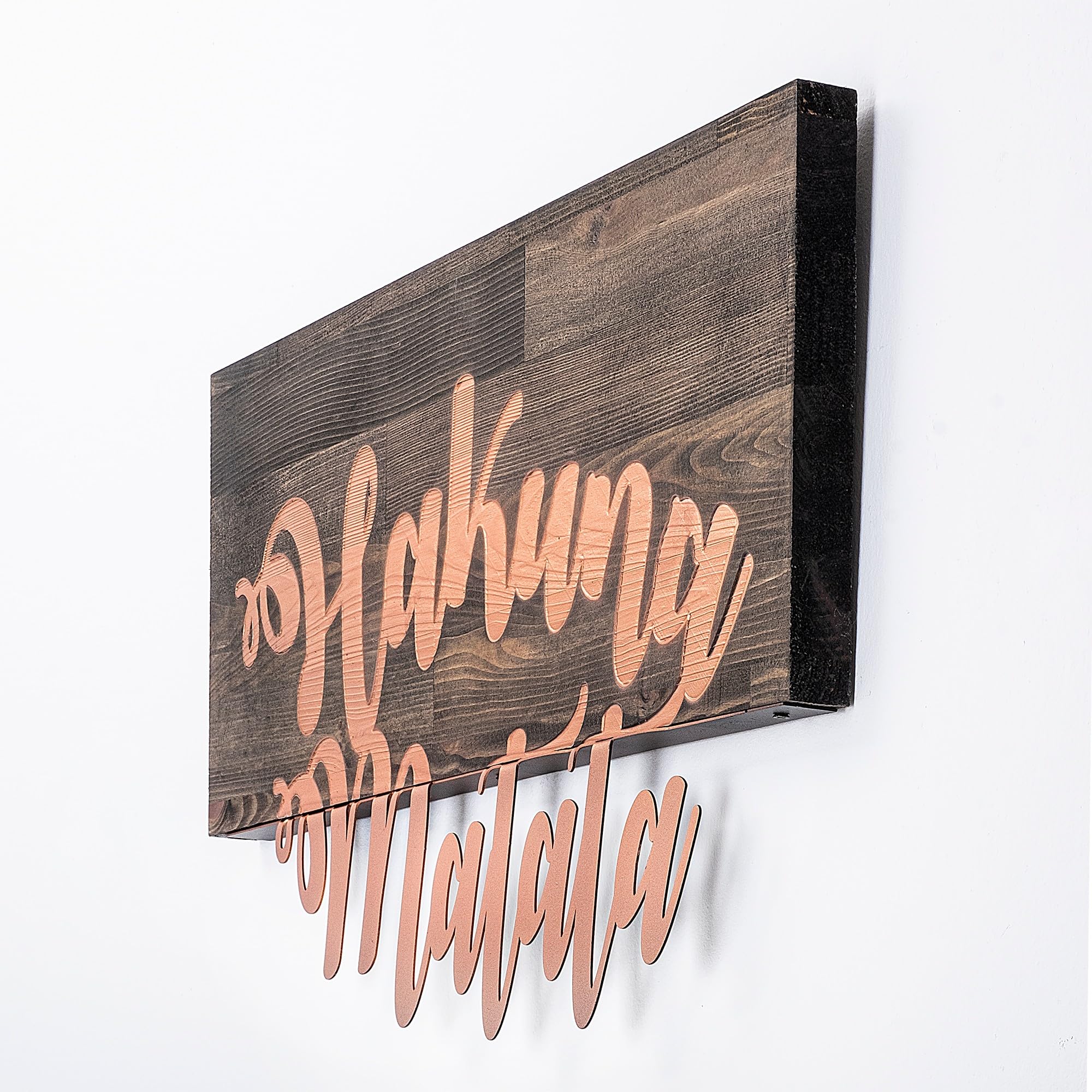 Dekoratives Wandaccessoire aus Holz, 38 x 58 cm, Walnuss & Kupfer | 50% Holz (3 cm) & 50% Metall (1,5 mm) | Stilvolle & einzigartige Wohndekoration
