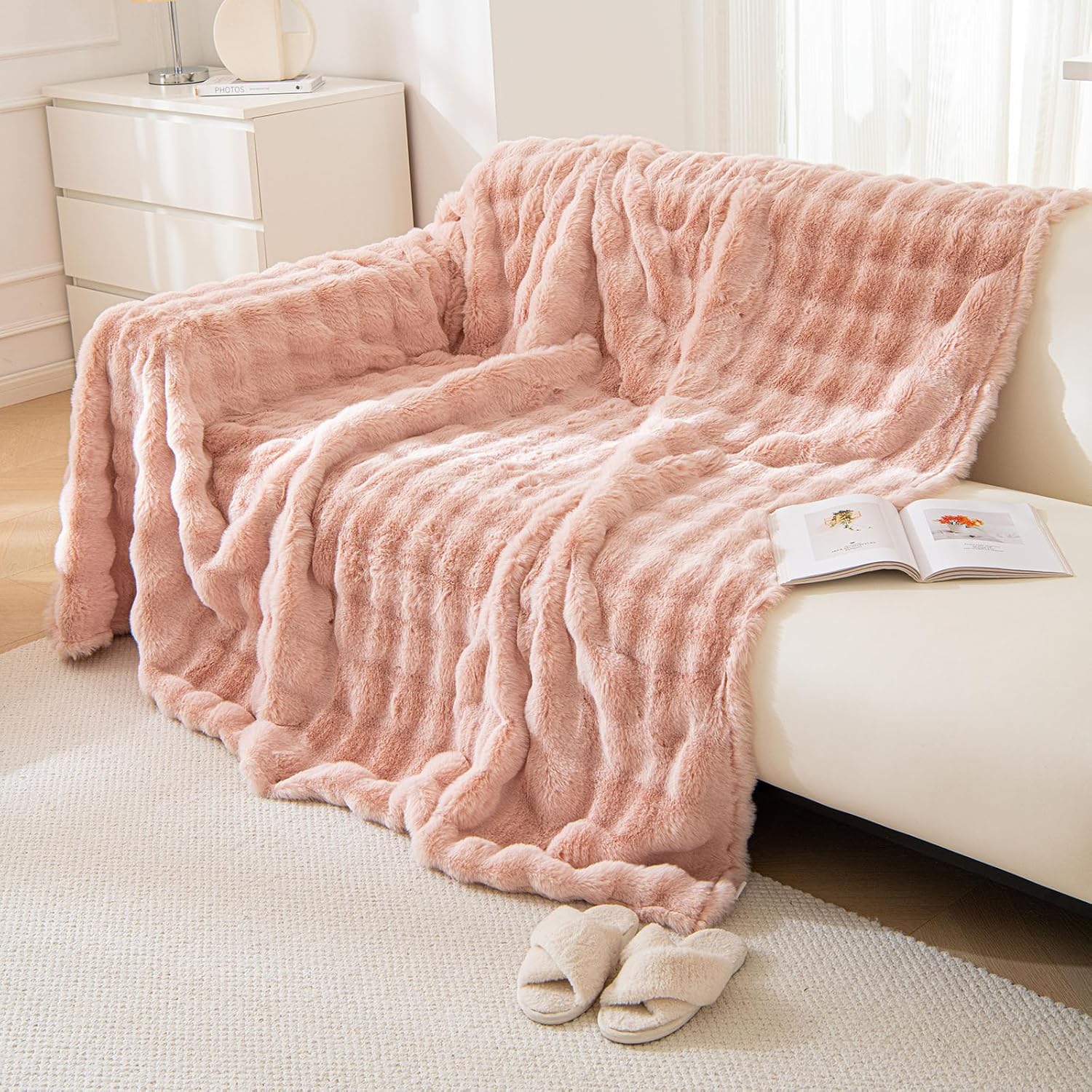 Pink Plush Sofa Cover Washable, Soft Touch Faux Fur Couch Cover for Kids,Girls,Boys, Warm Fluffy Sofa Slipcovers for Living Room,Bedroom, 71x118 Furniture Protector for Pets,Dogs,Cats