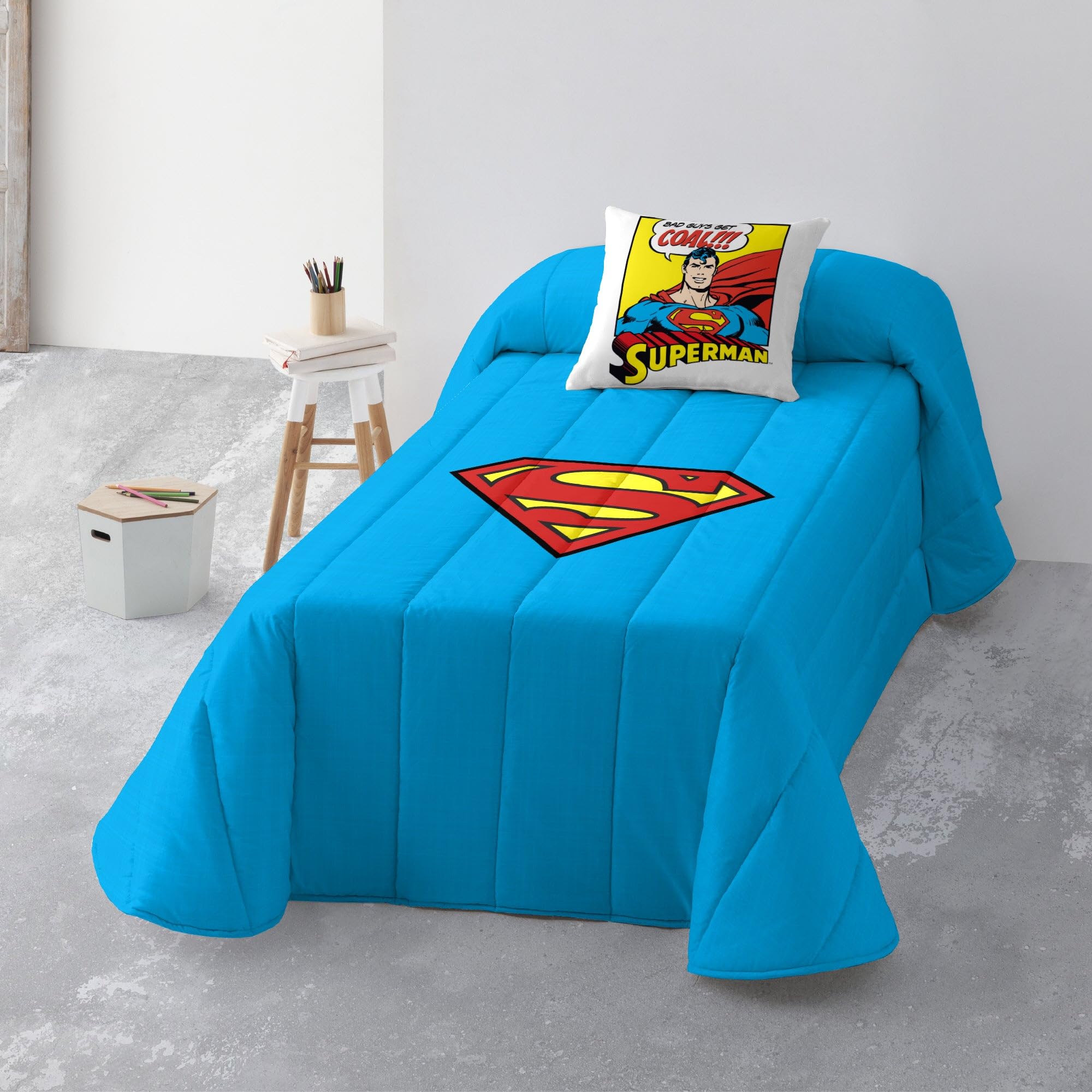 BOUTI 100 GR Modelo Superman - Man of Steel para CAMA DE 135 (235X270CM.)
