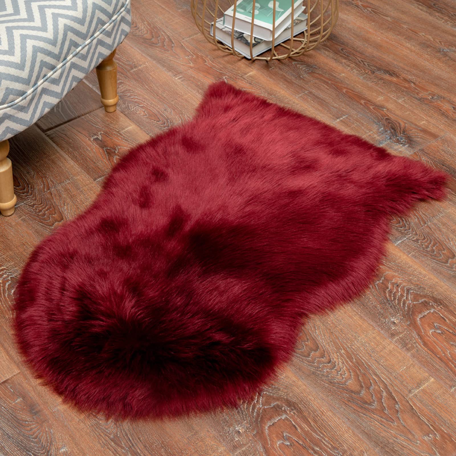 Lammfellimitat Teppich Faux Lammfell Schaffell Teppich Weich Flauschig Faux Fell Teppich Bettvorleger Sofa Matte Kunstfell Dekofell für Wohnzimmer Schlafzimmer (60x180 cm, Rot)