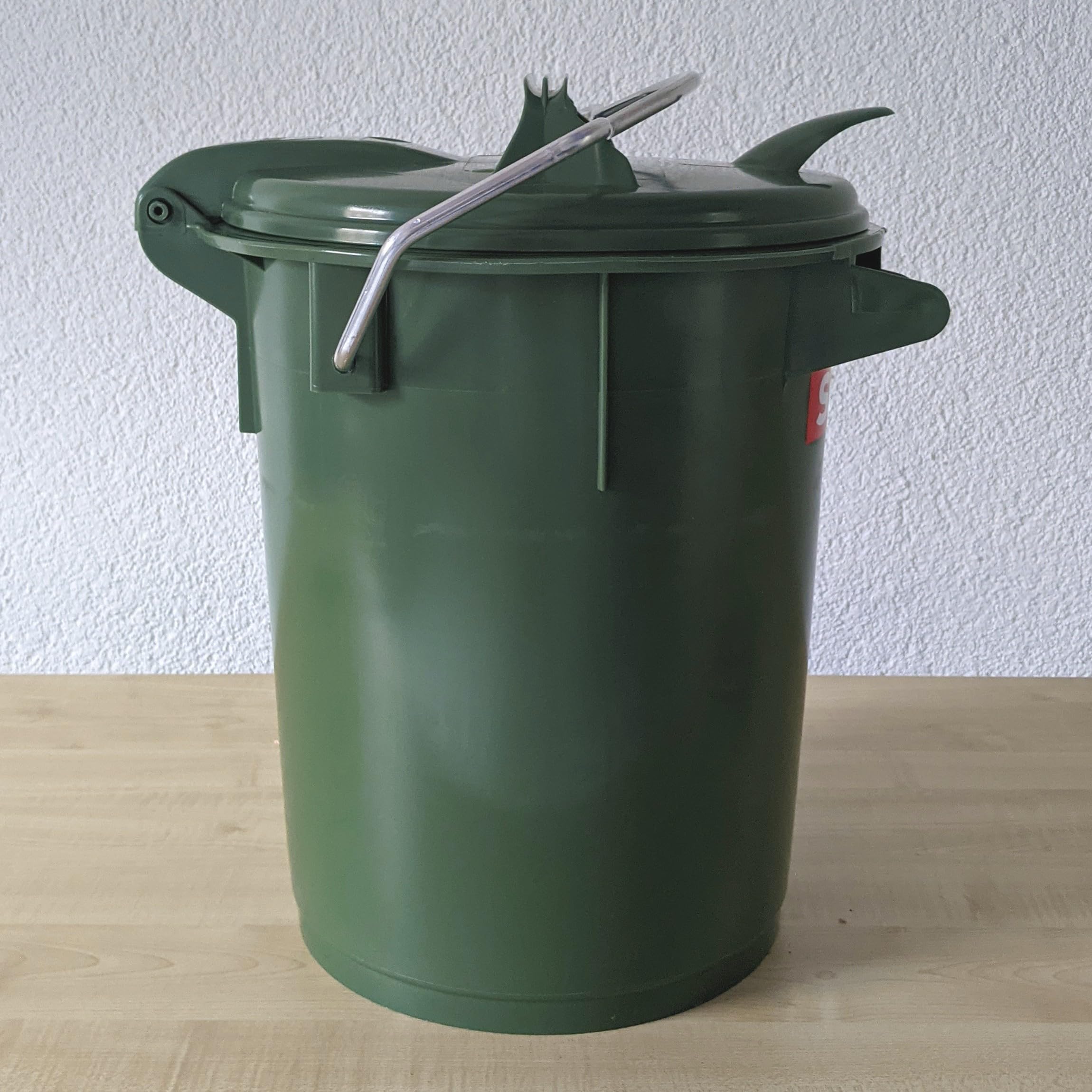 Sulo SME35 | 35 Liter Mülltonne im Retrodesign | mit Tragegriff und Verschlussbügel | Vorsortierbehälter Mülleimer | Wohnung Haus Garten Hobby